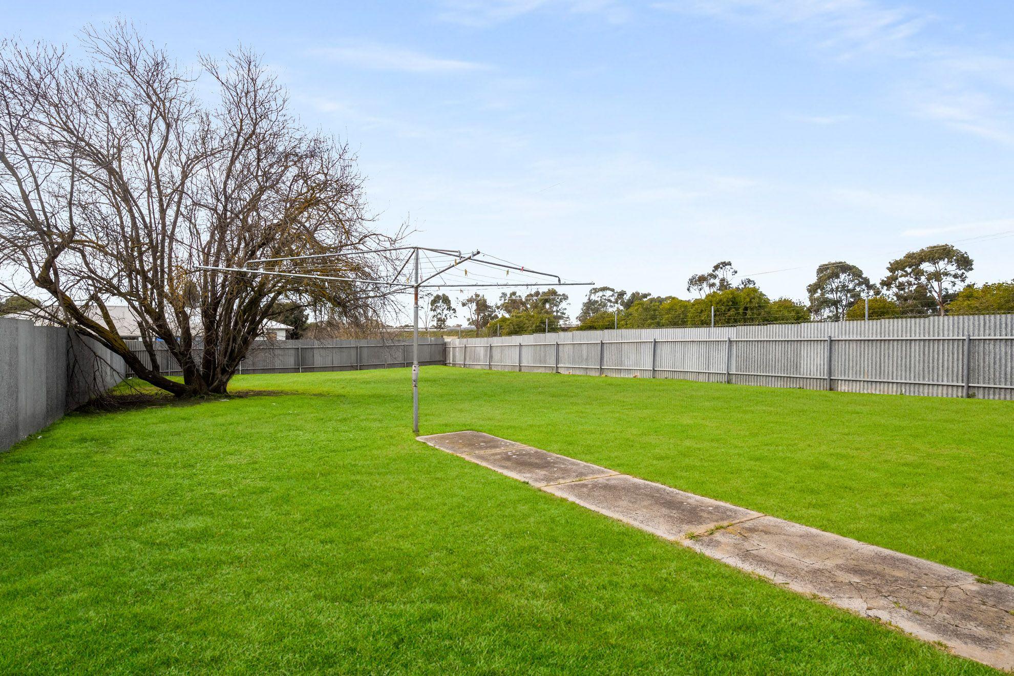 Convenient and Comfortable Living at 11 Lean Street