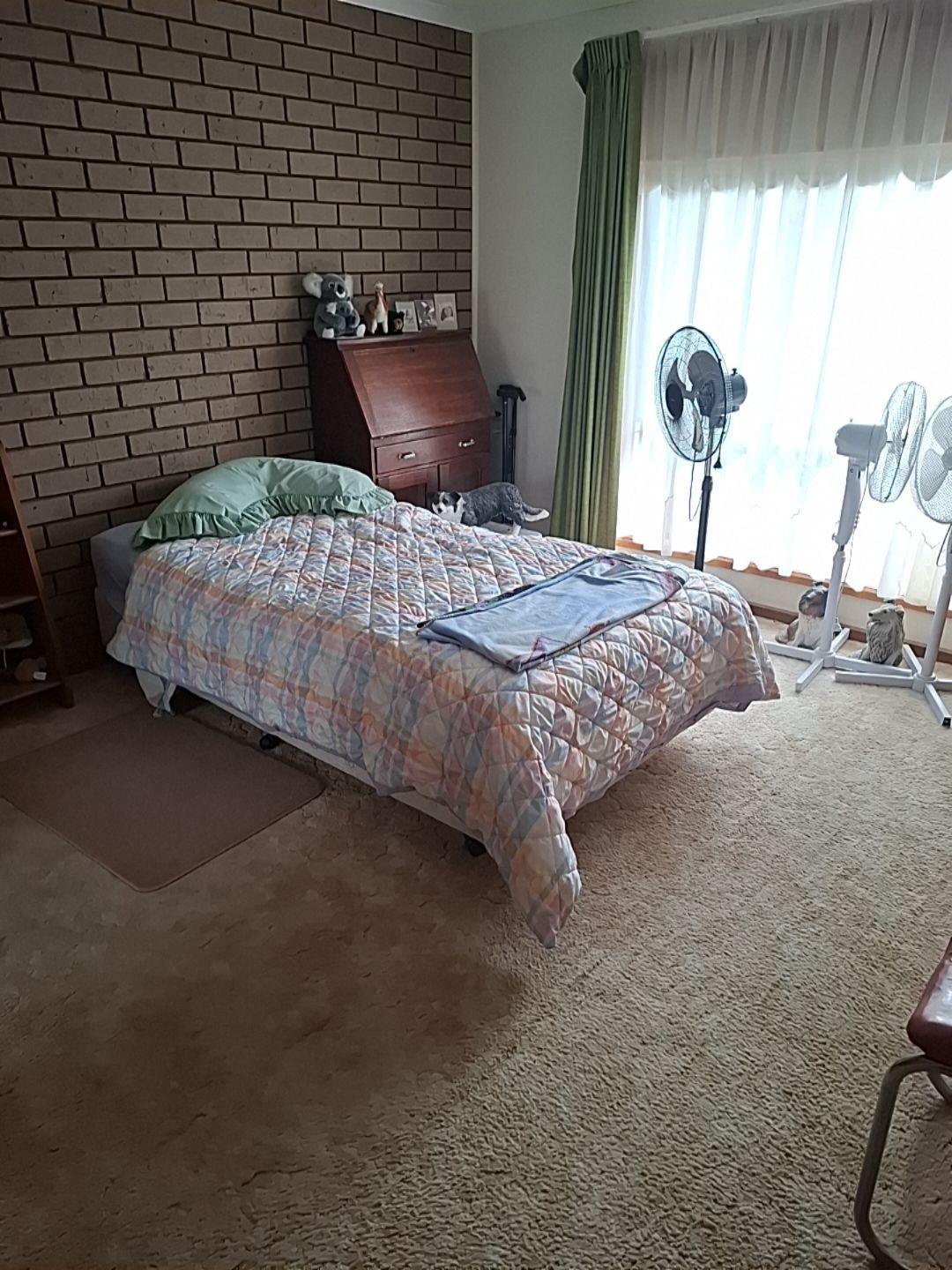 Ideally suited for a retiree or couple - Lovely unit in quiet location