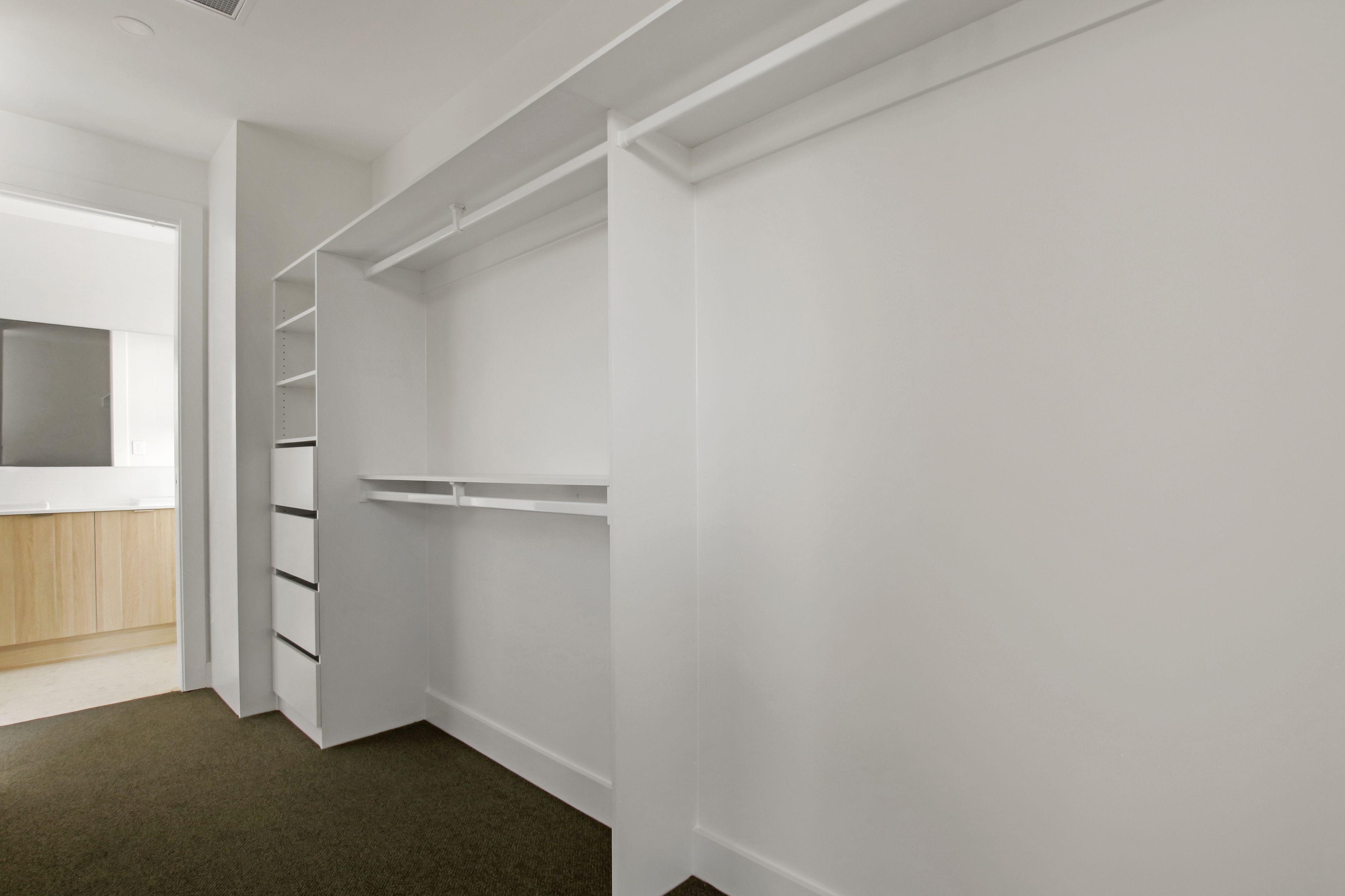 Elegant, Spacious Home in the Heart of Campbelltown!