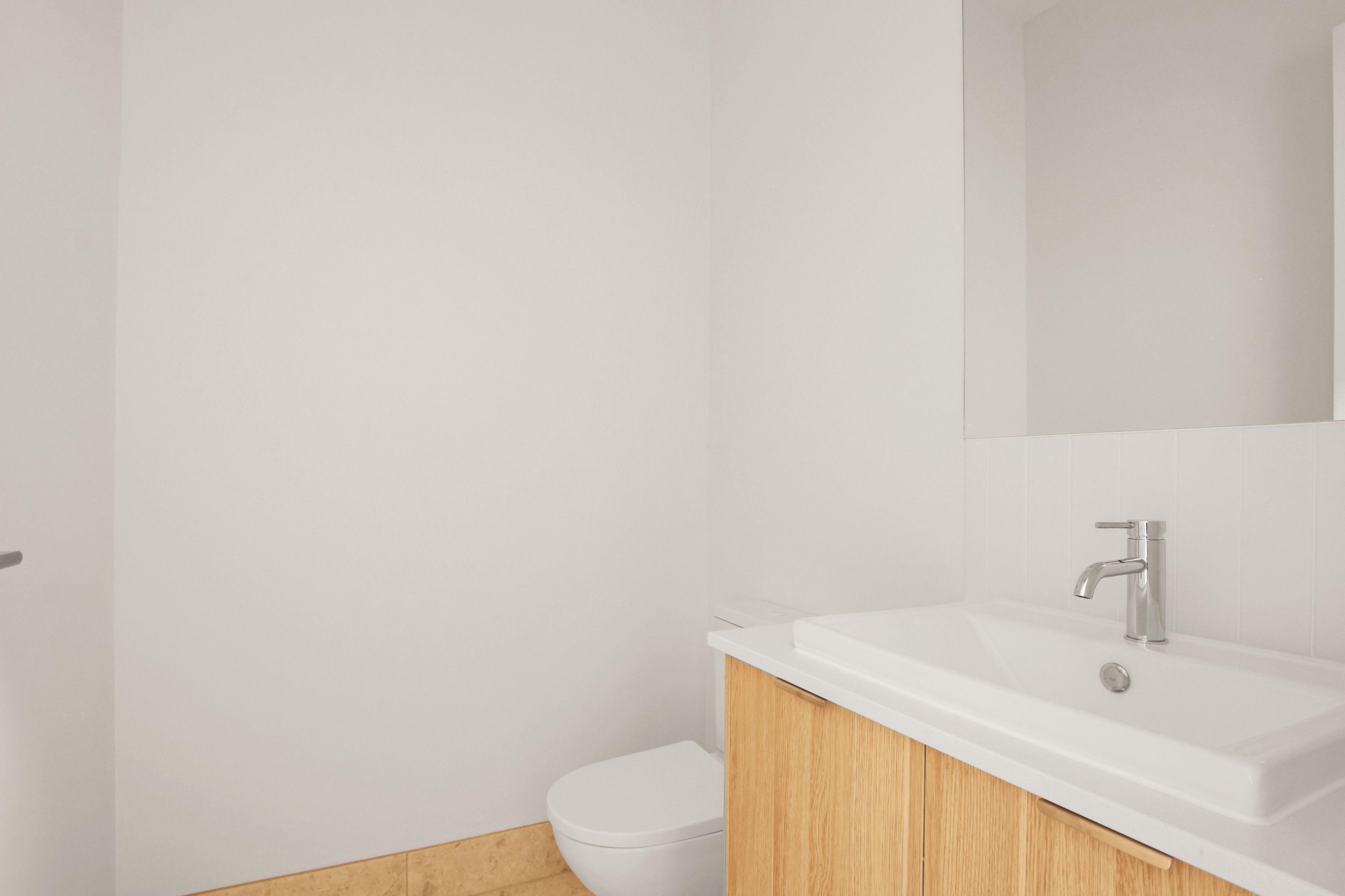 Elegant, Spacious Home in the Heart of Campbelltown!