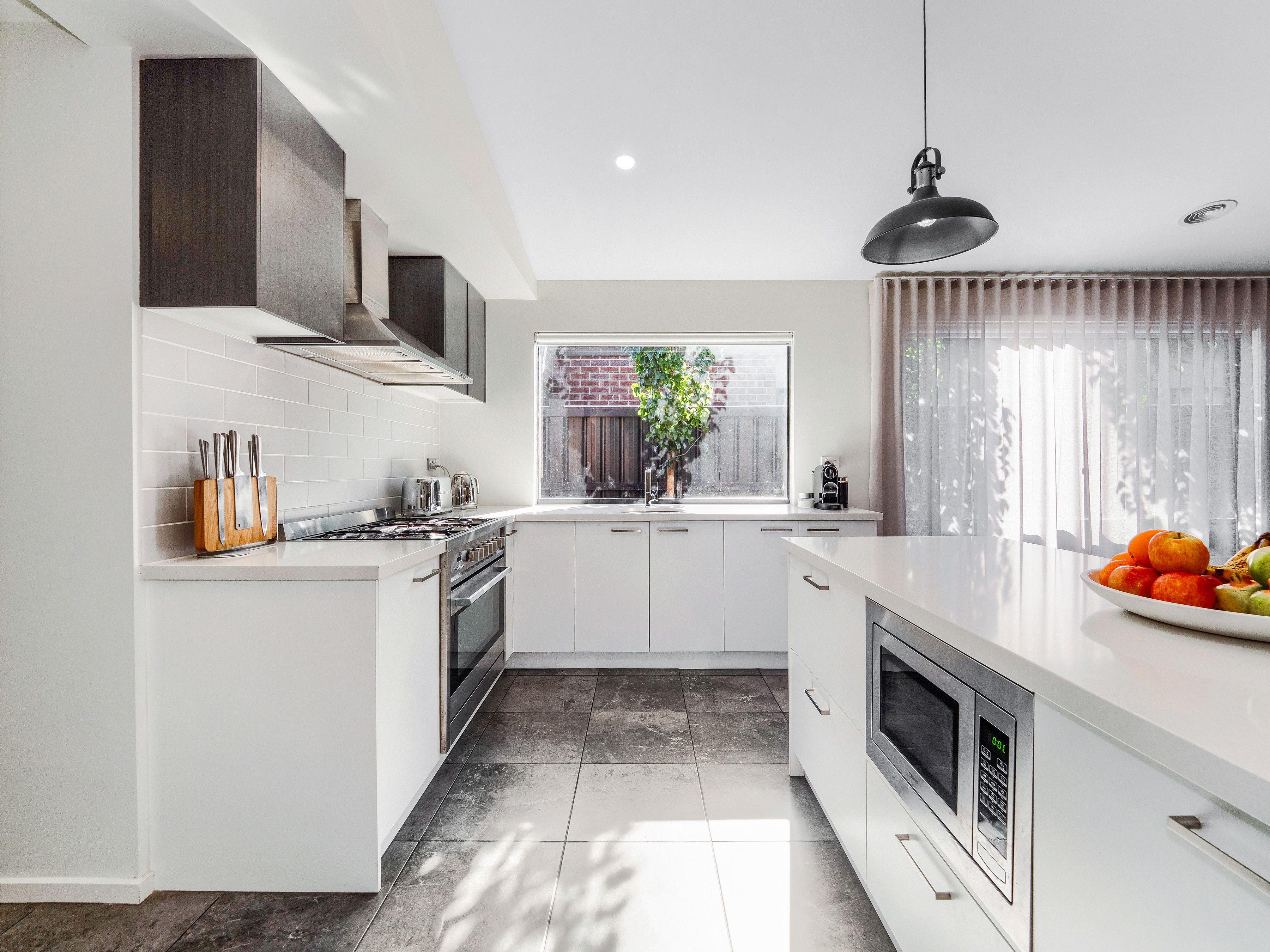 Spacious 4-Bedroom Family Home in Botanic Ridge