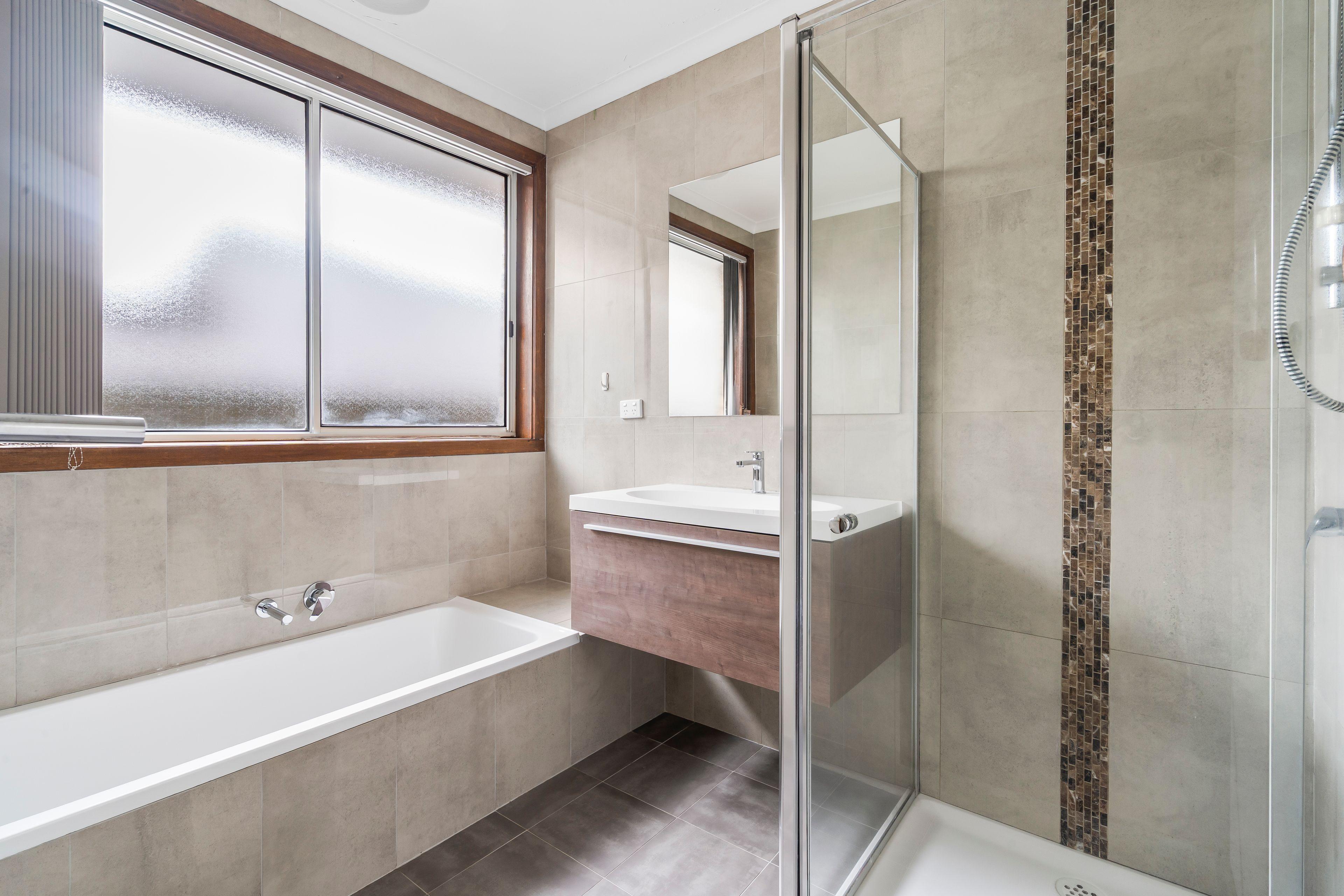 SPACIOUS HOME, SUPERB LOCATION in West Footscray