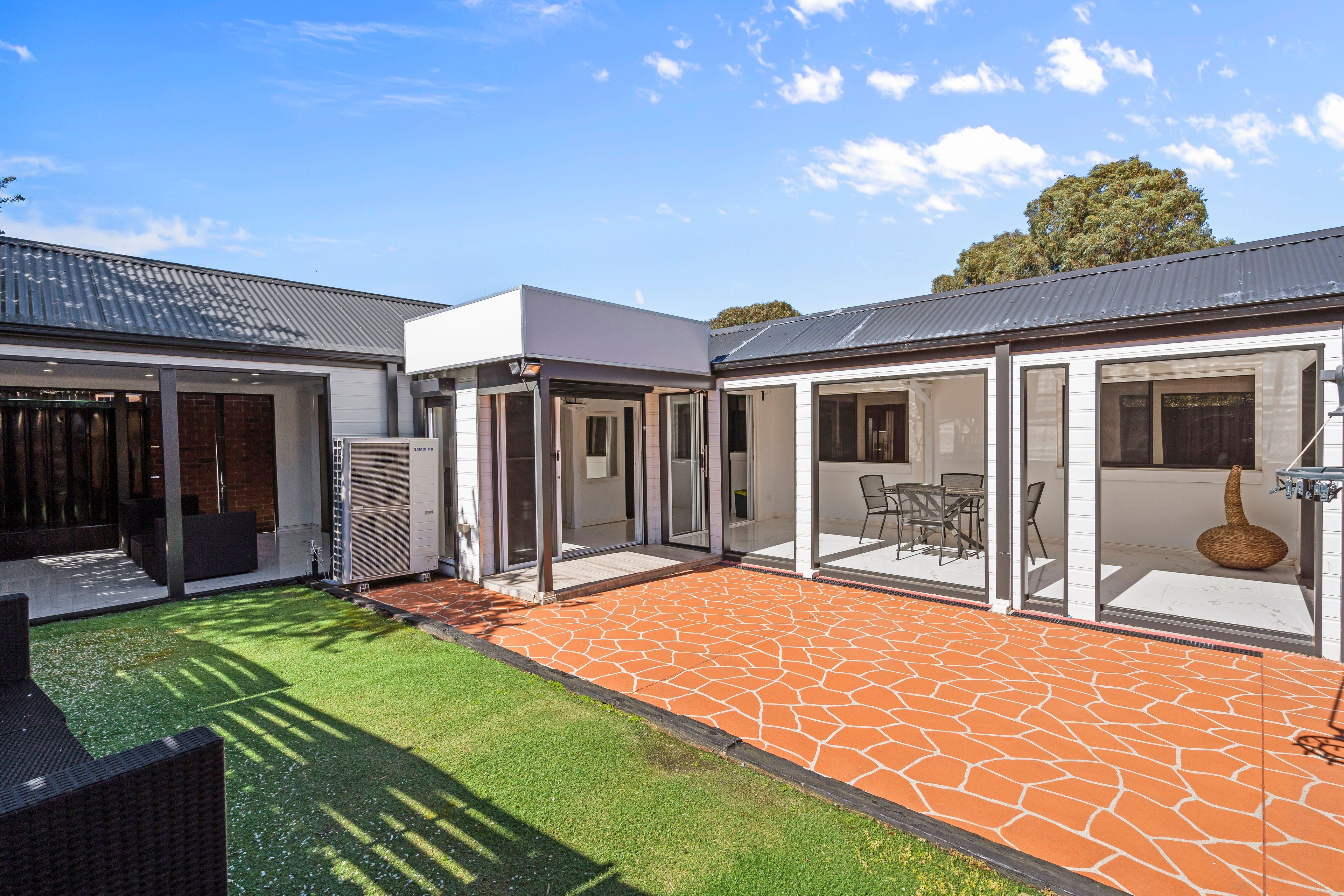 Discover Comfort & Style at 17 Cleeland Court