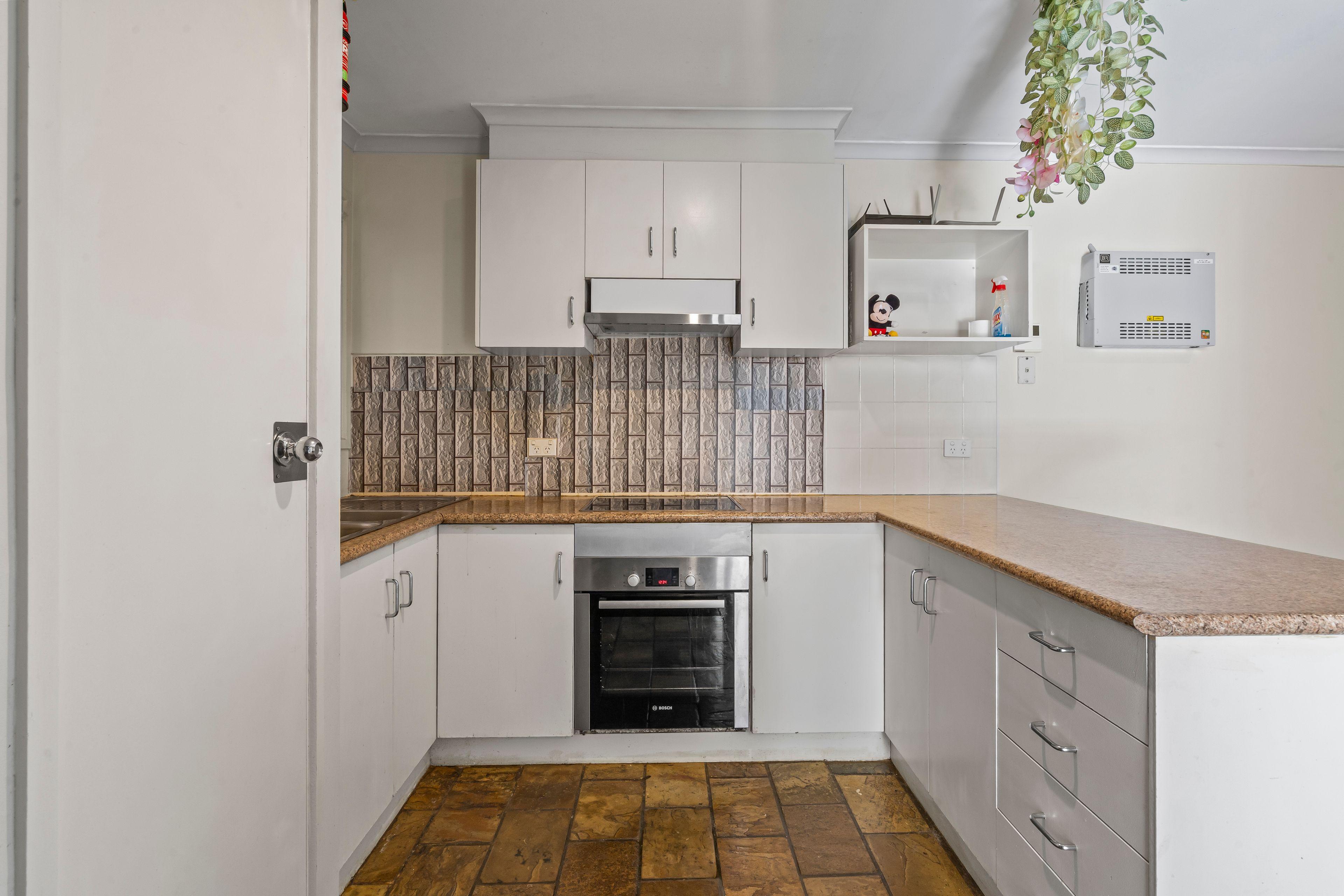 Discover Comfort & Style at 17 Cleeland Court