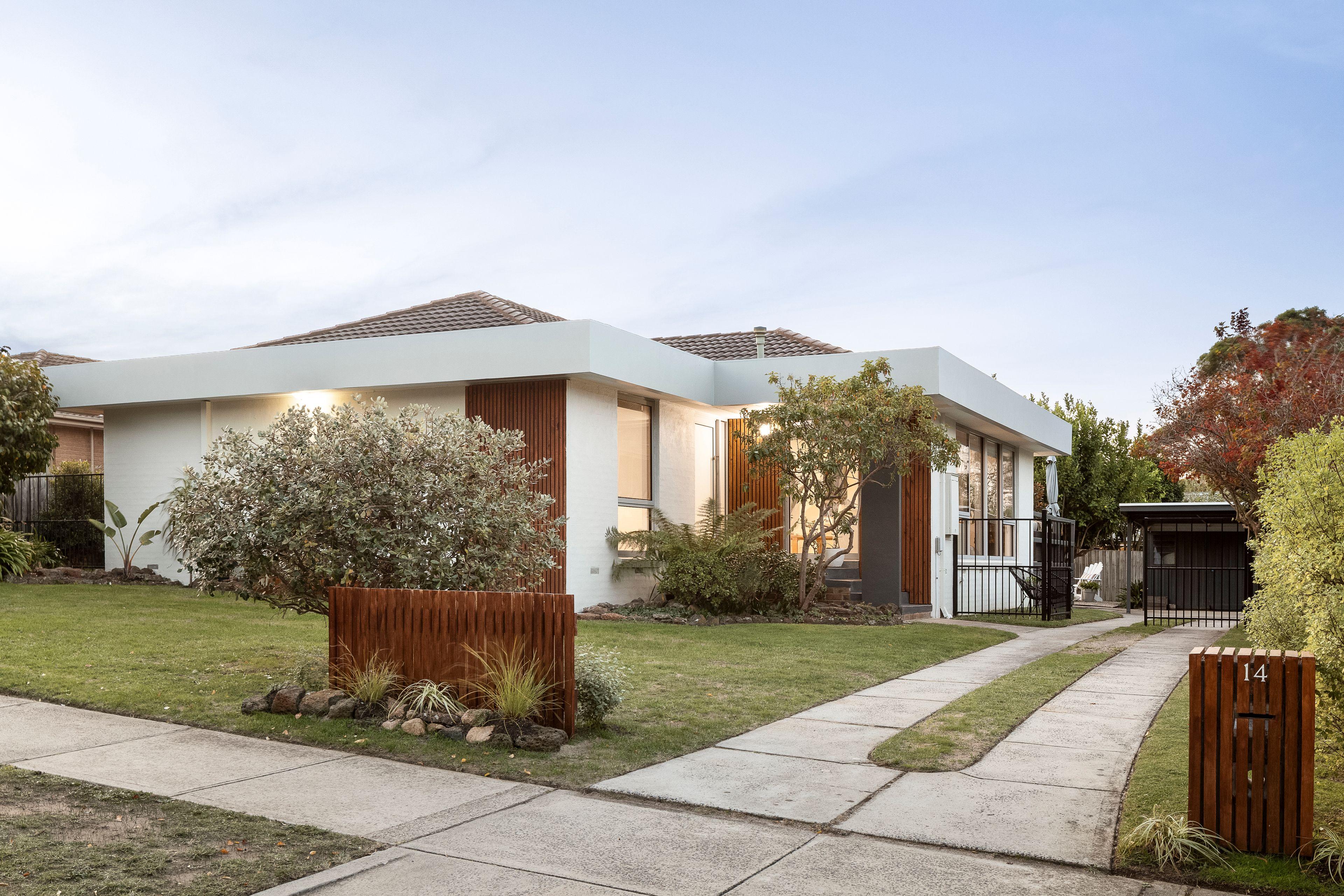 Prop-GPT: House: VIC Frankston South, VIC 3199 Home For Rent