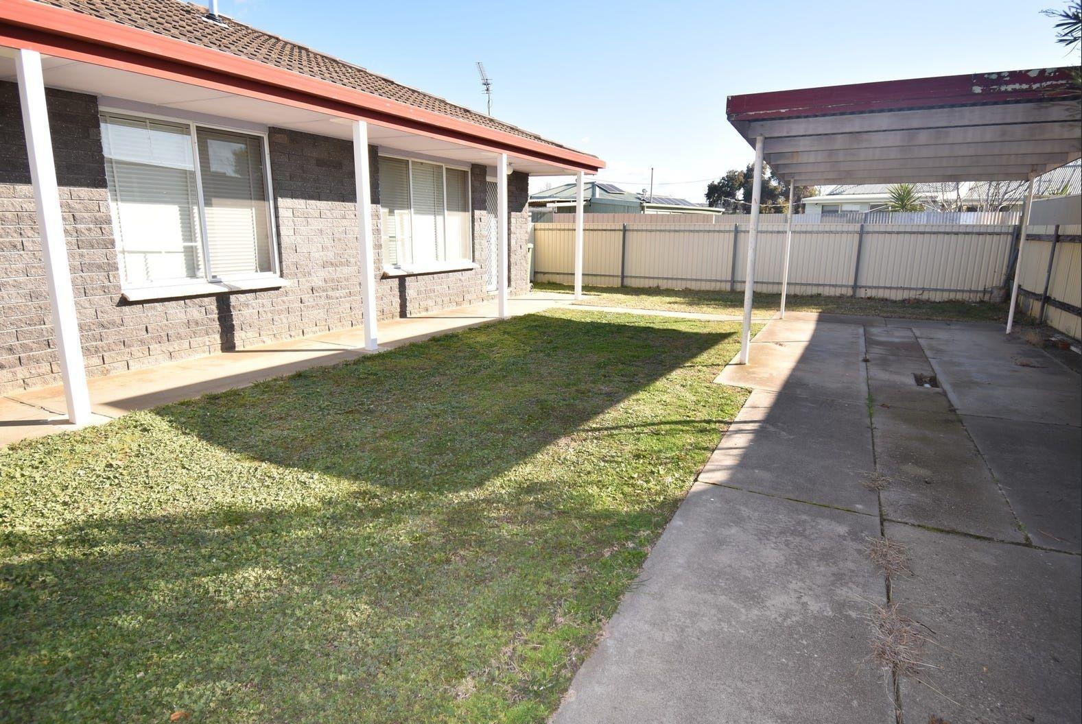 Modern Comfort in a Central Lavington Location