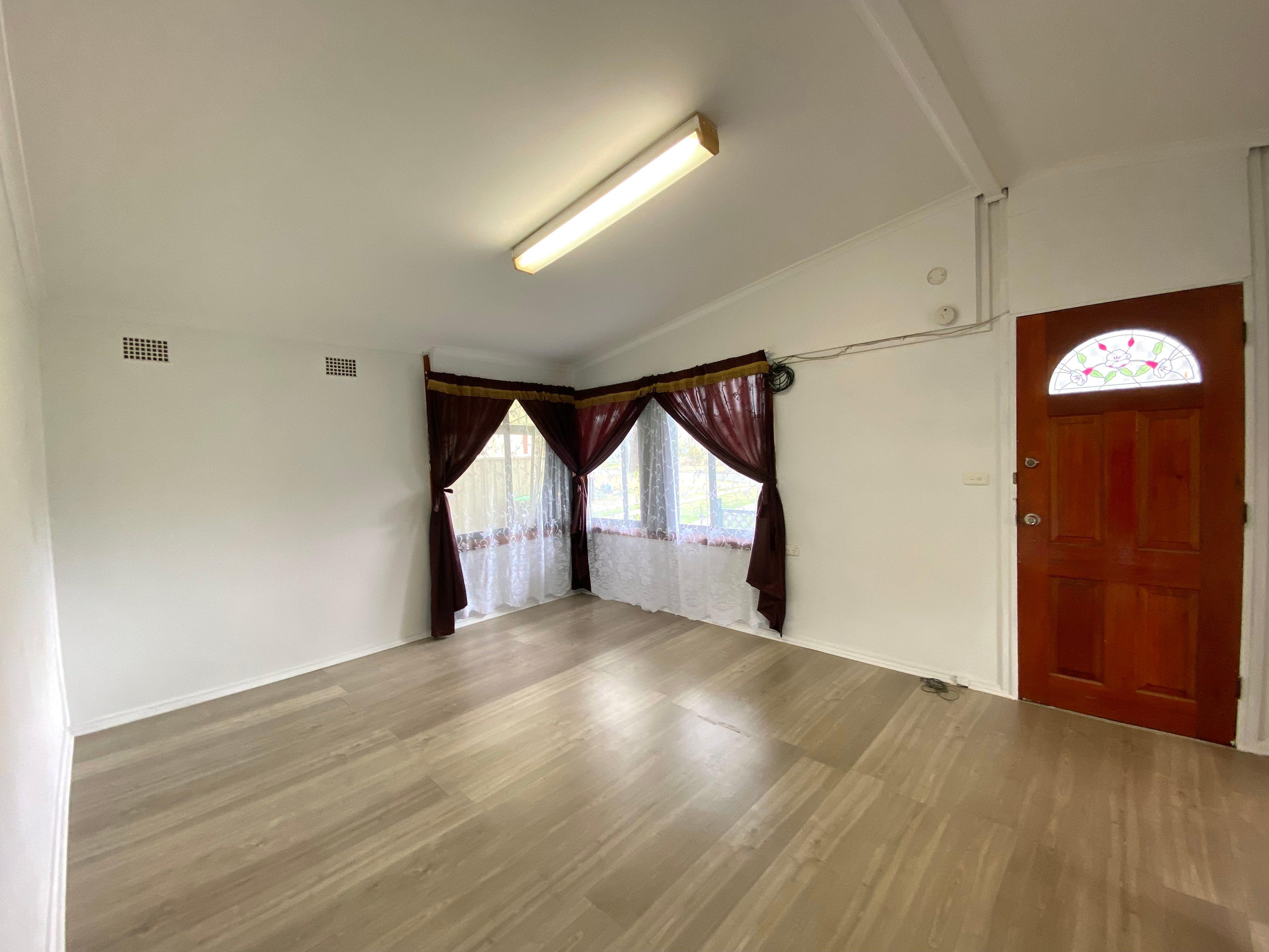 CONVENIENTLY LOCATED FAMILY HOME!
