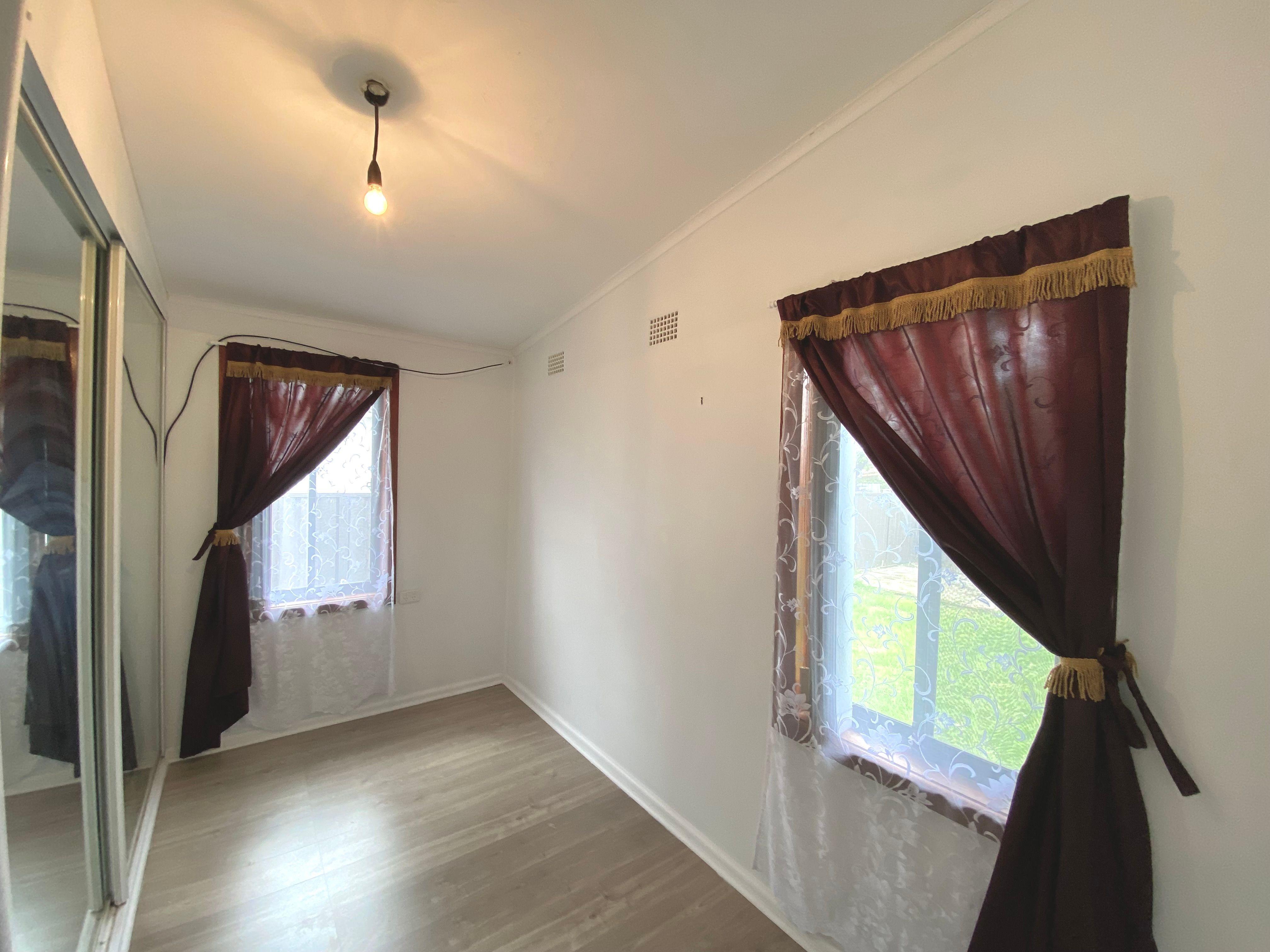 CONVENIENTLY LOCATED FAMILY HOME!