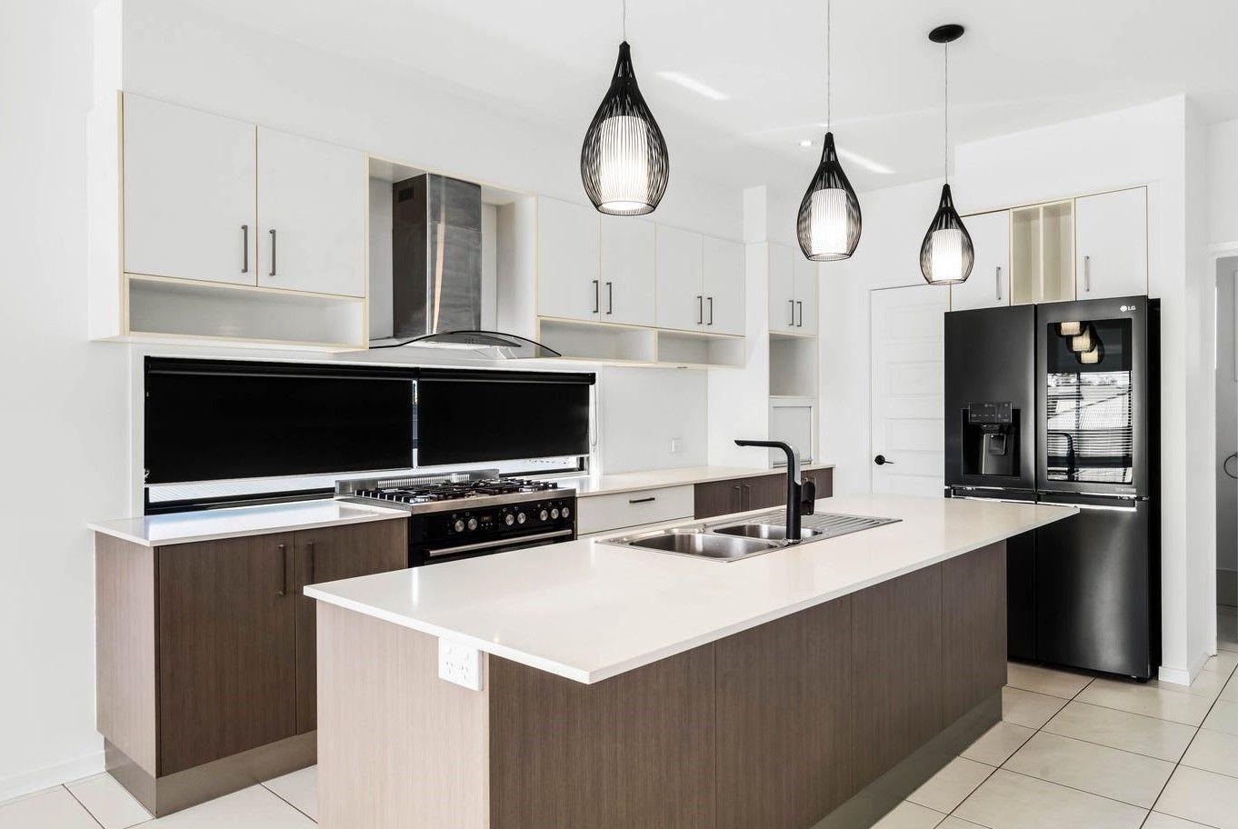 LUXURY LIVING