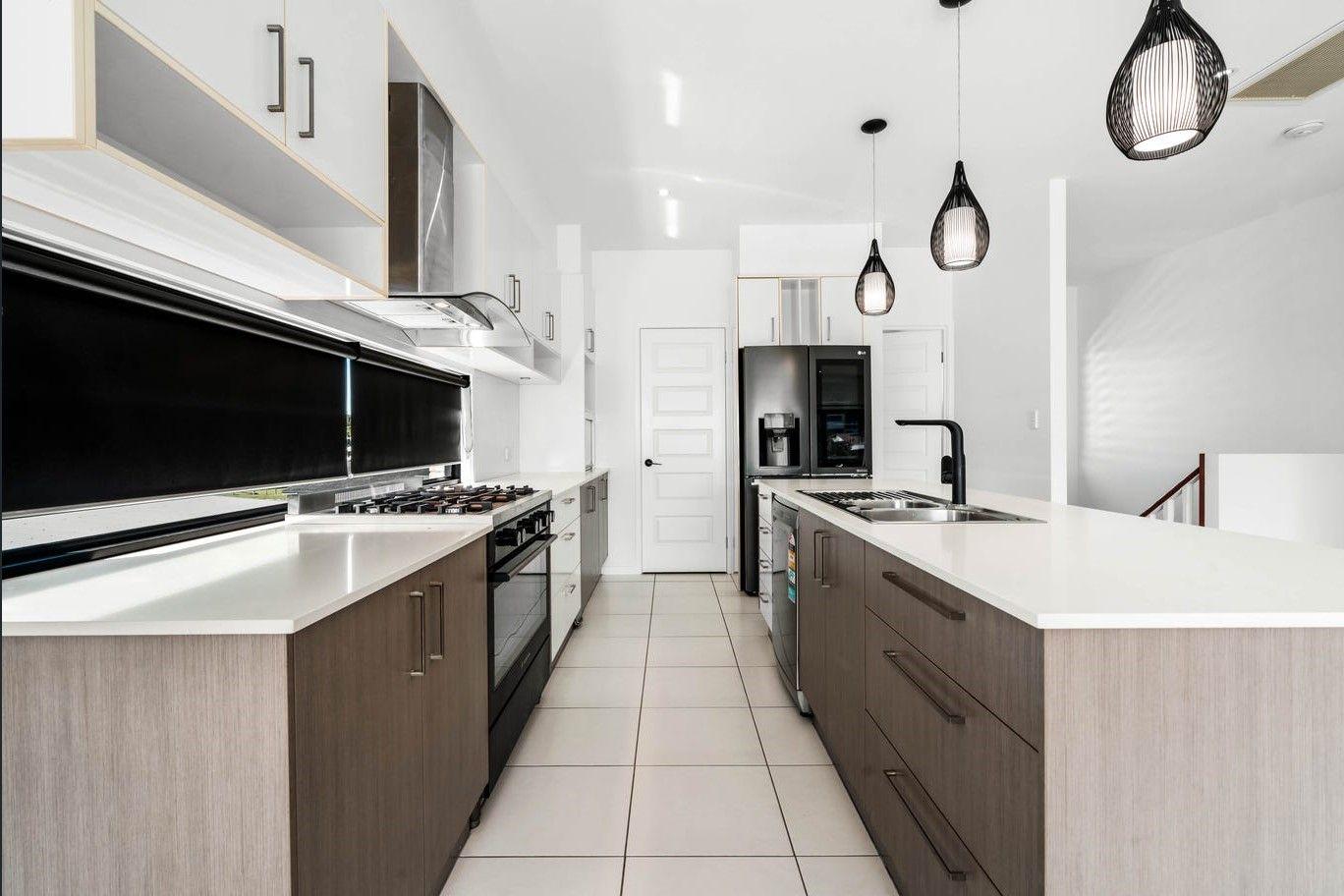 LUXURY LIVING