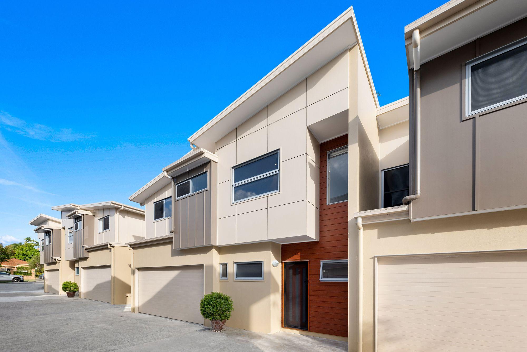 Prop-GPT: Townhouse: QLD Carina Heights, QLD 4152 Home For Rent