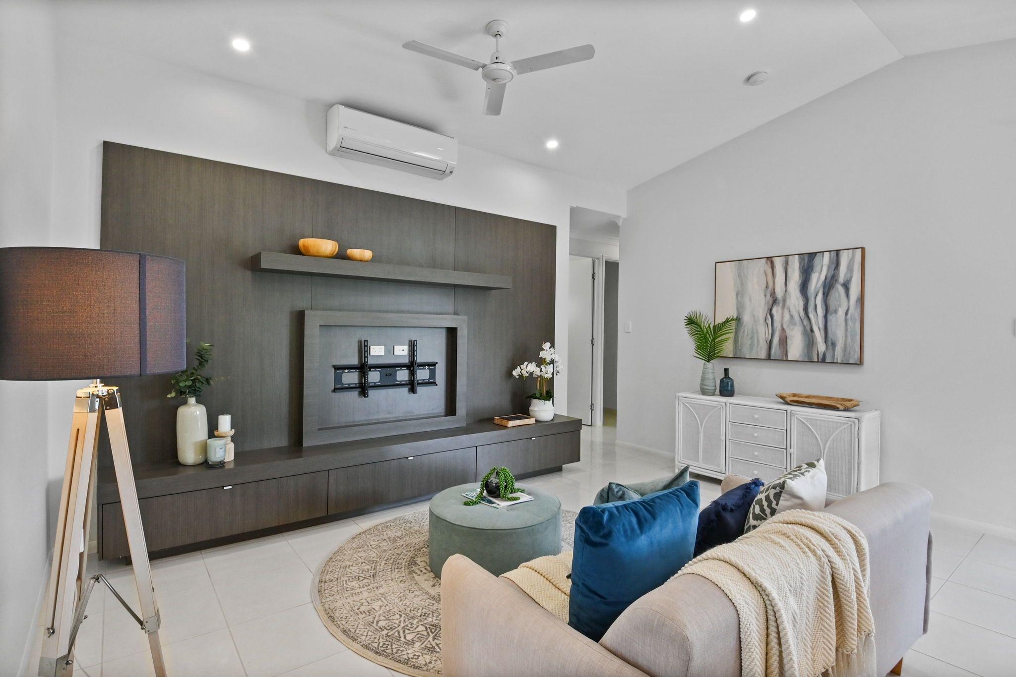 Modern Luxury Meets Outdoor Bliss - 4-Bed, 2-Bath Beauty in Mount Low!