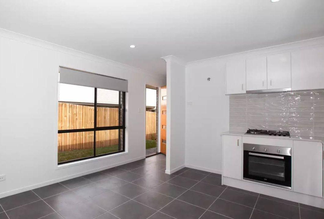 DuplexSemi-detached for Rent: Brassall, QLD 4305, QLD, 4305