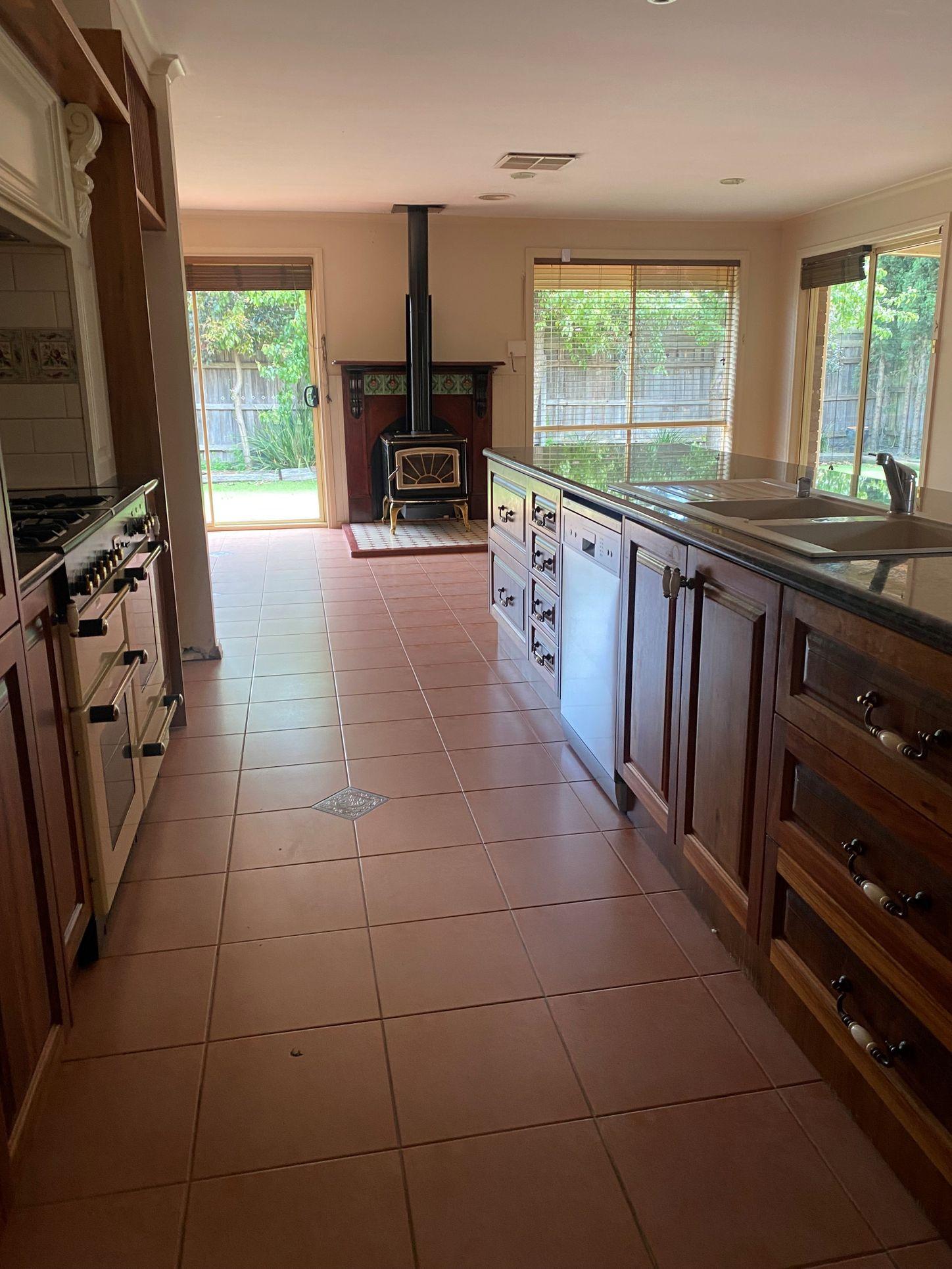 31 Delphinius Crescent, ROXBURGH PARK, VIC 3064 - House for Rent - harcourts.net