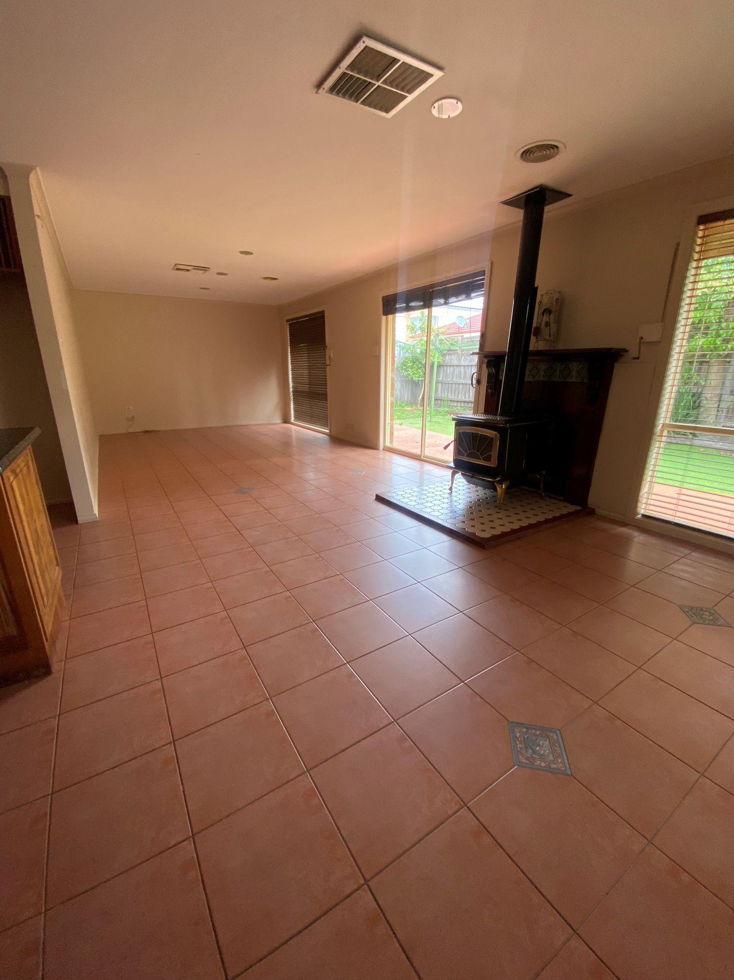 31 Delphinius Crescent, ROXBURGH PARK, VIC 3064 - House for Rent - harcourts.net