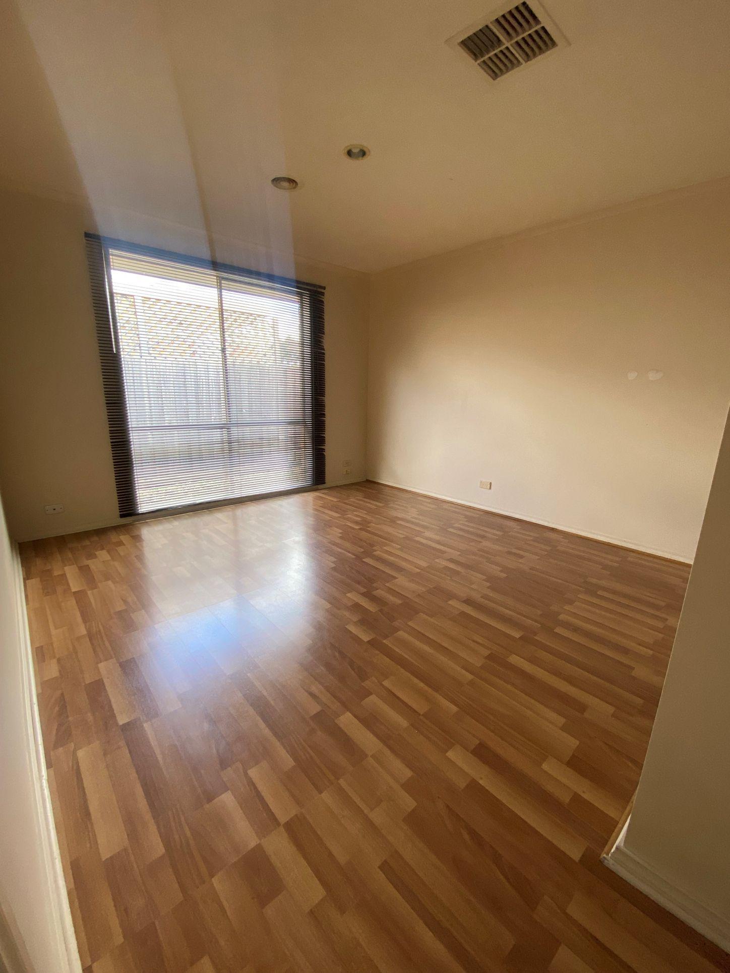 31 Delphinius Crescent, ROXBURGH PARK, VIC 3064 - House for Rent - harcourts.net