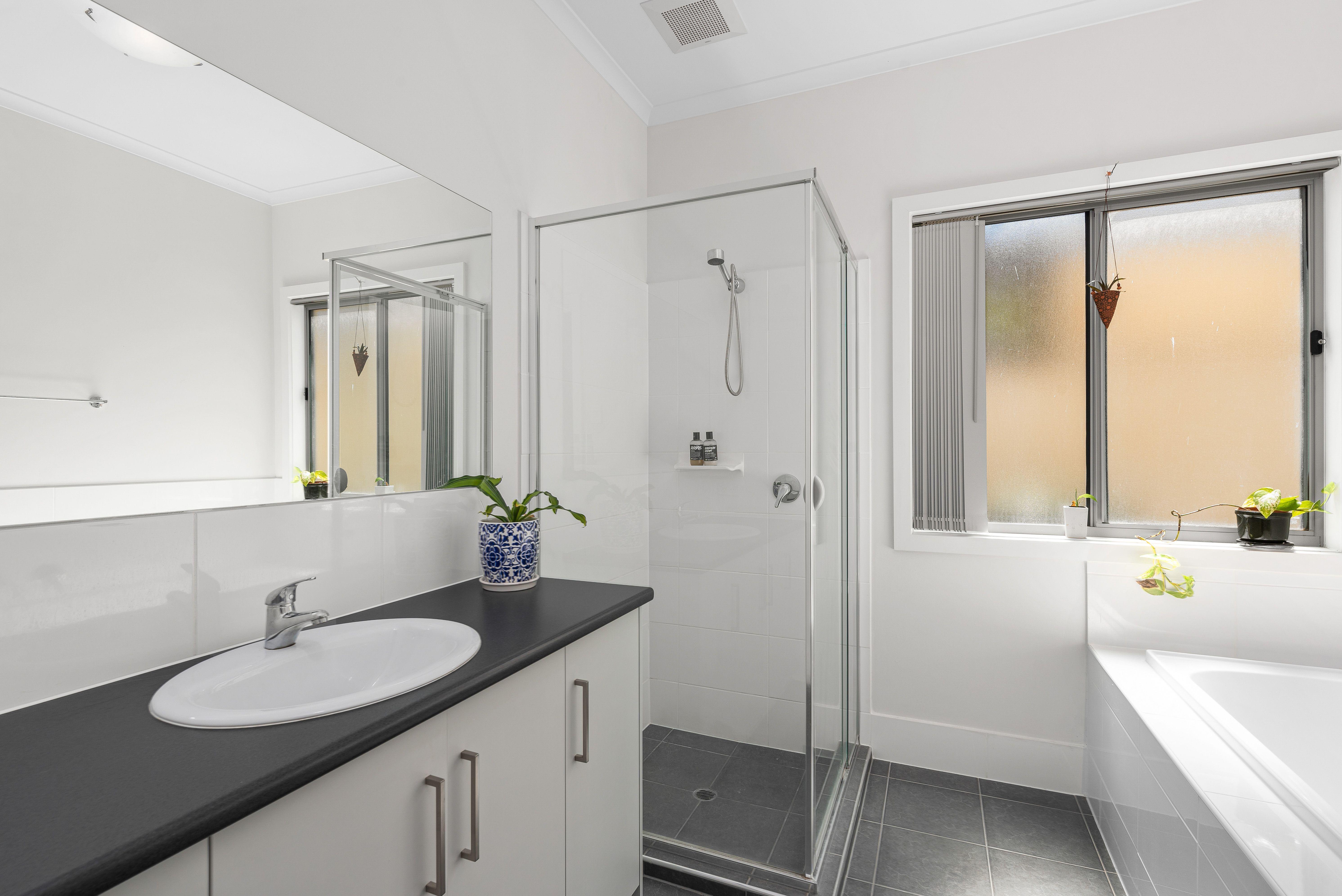 Modern two storey living in Port Noarlunga South