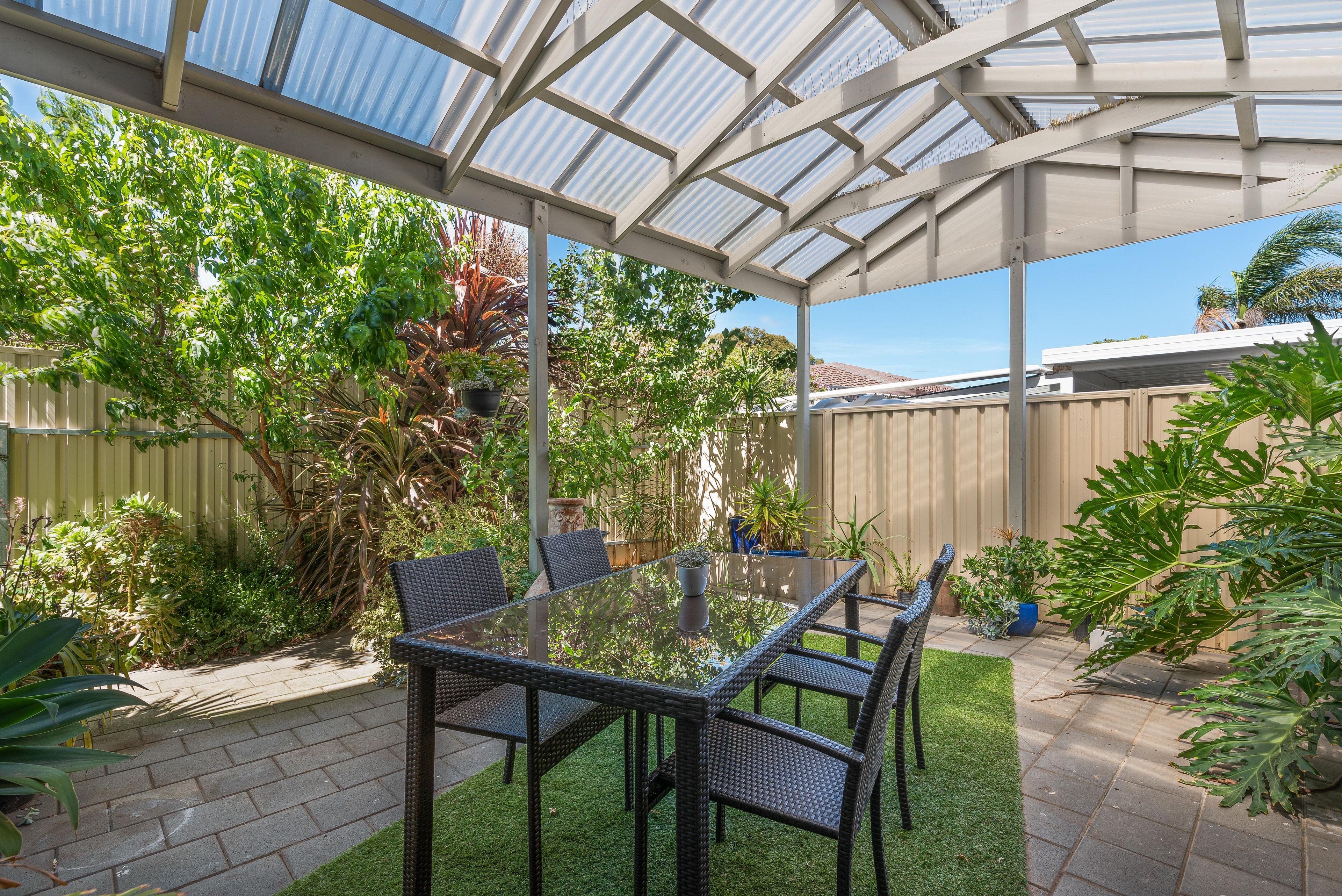 Modern two storey living in Port Noarlunga South