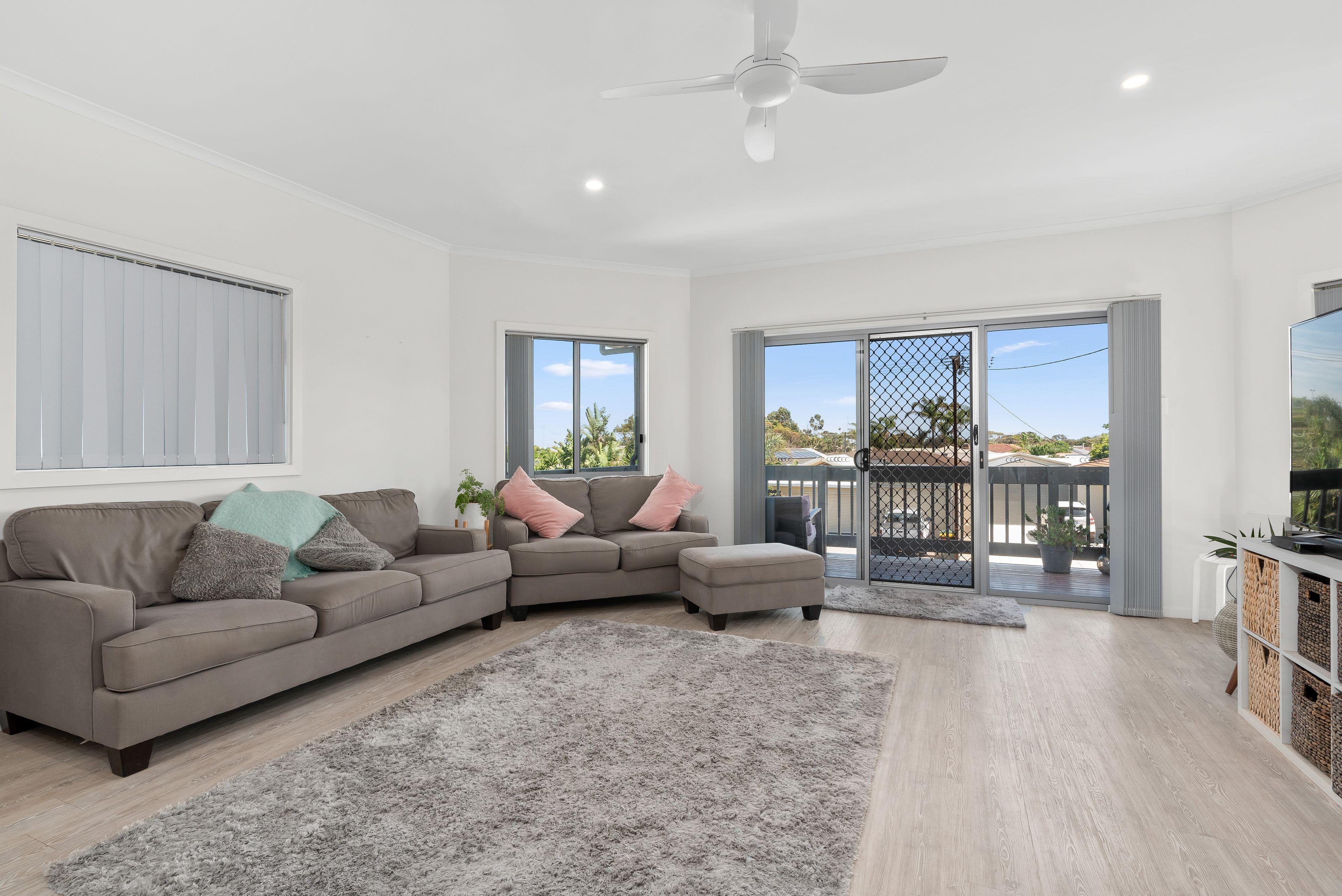 Modern two storey living in Port Noarlunga South