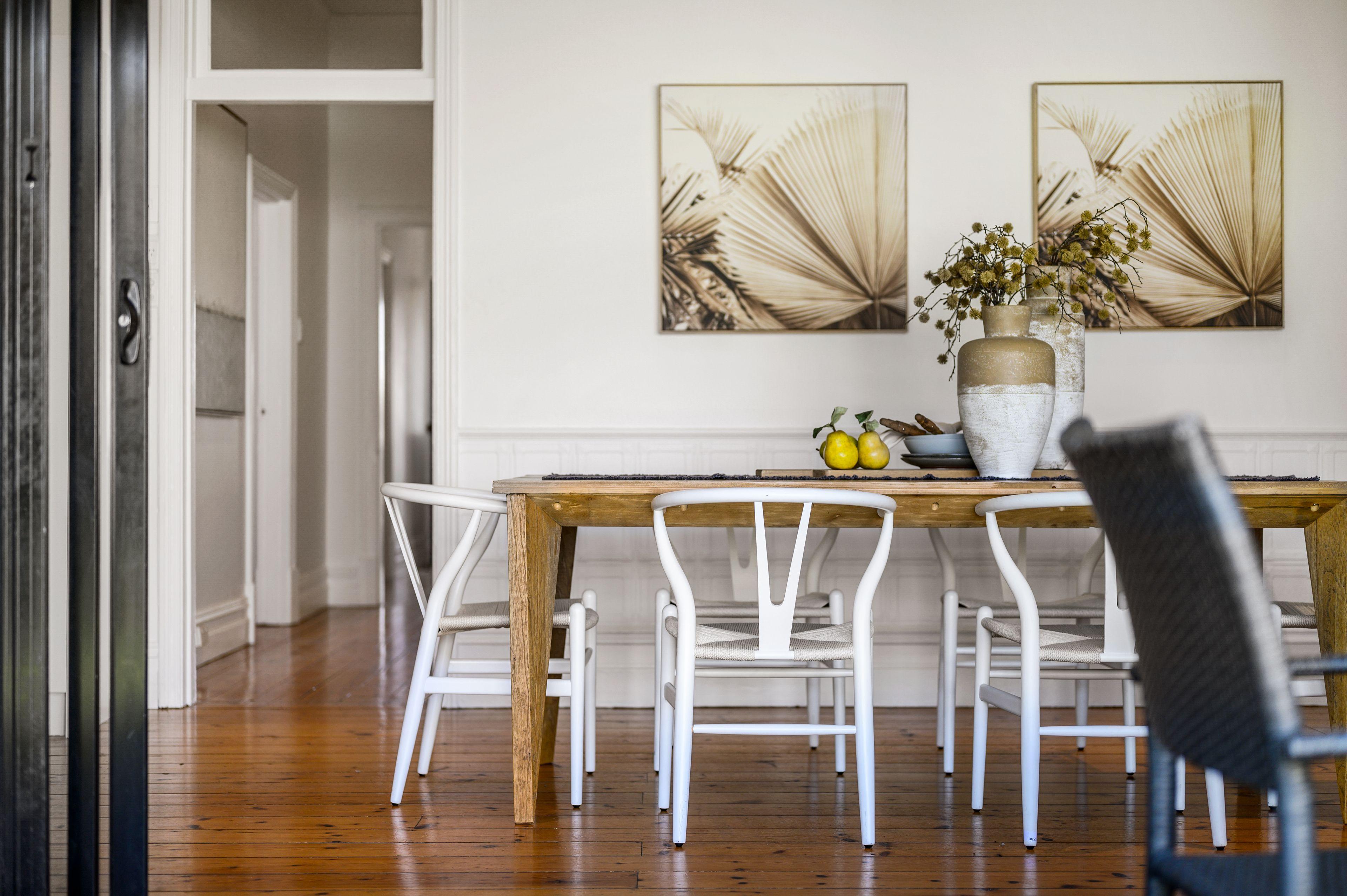 CHARACTER VILLA IN BEACHSIDE SUBURB!