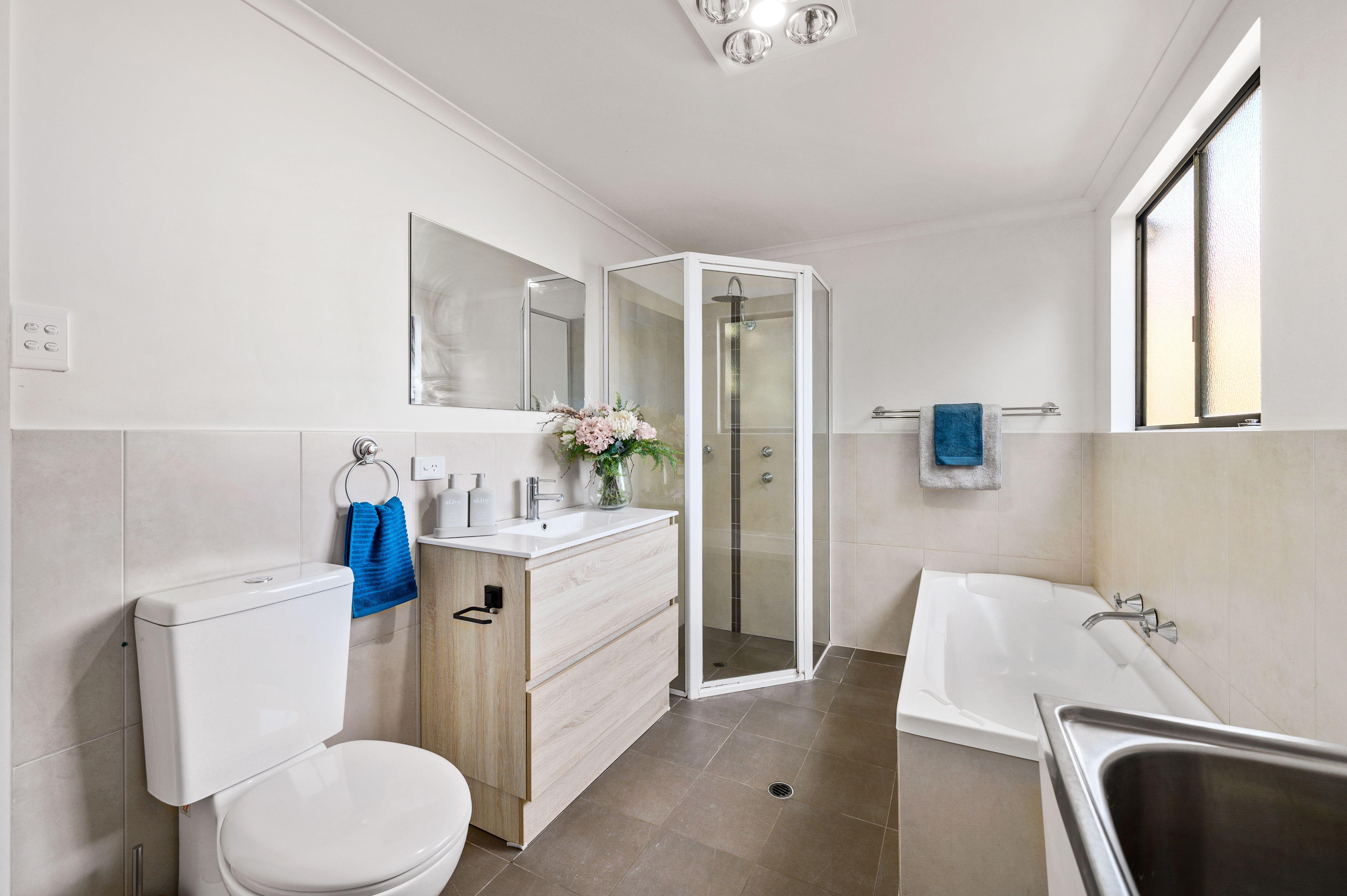 CHARACTER VILLA IN BEACHSIDE SUBURB!