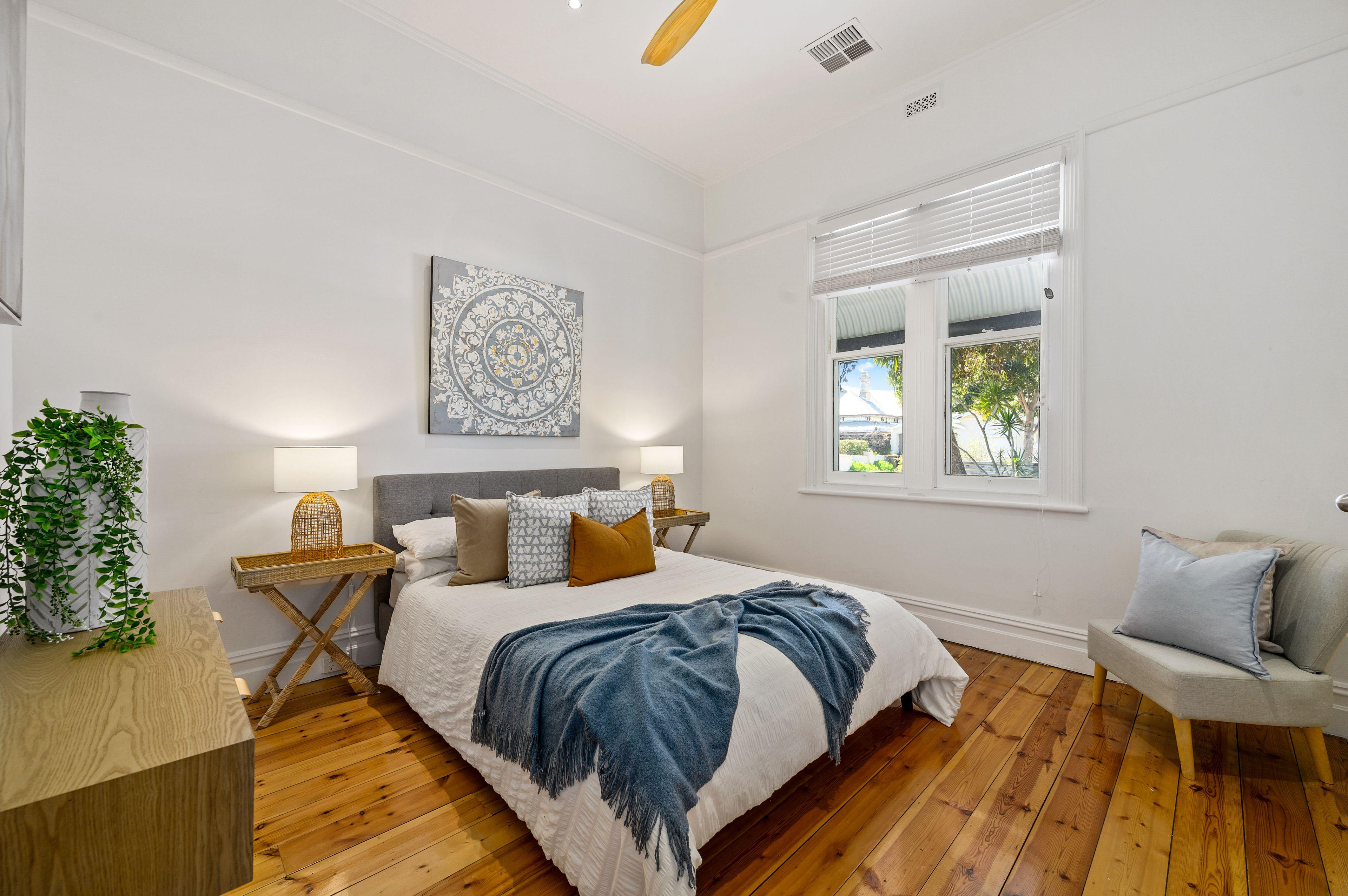 CHARACTER VILLA IN BEACHSIDE SUBURB!