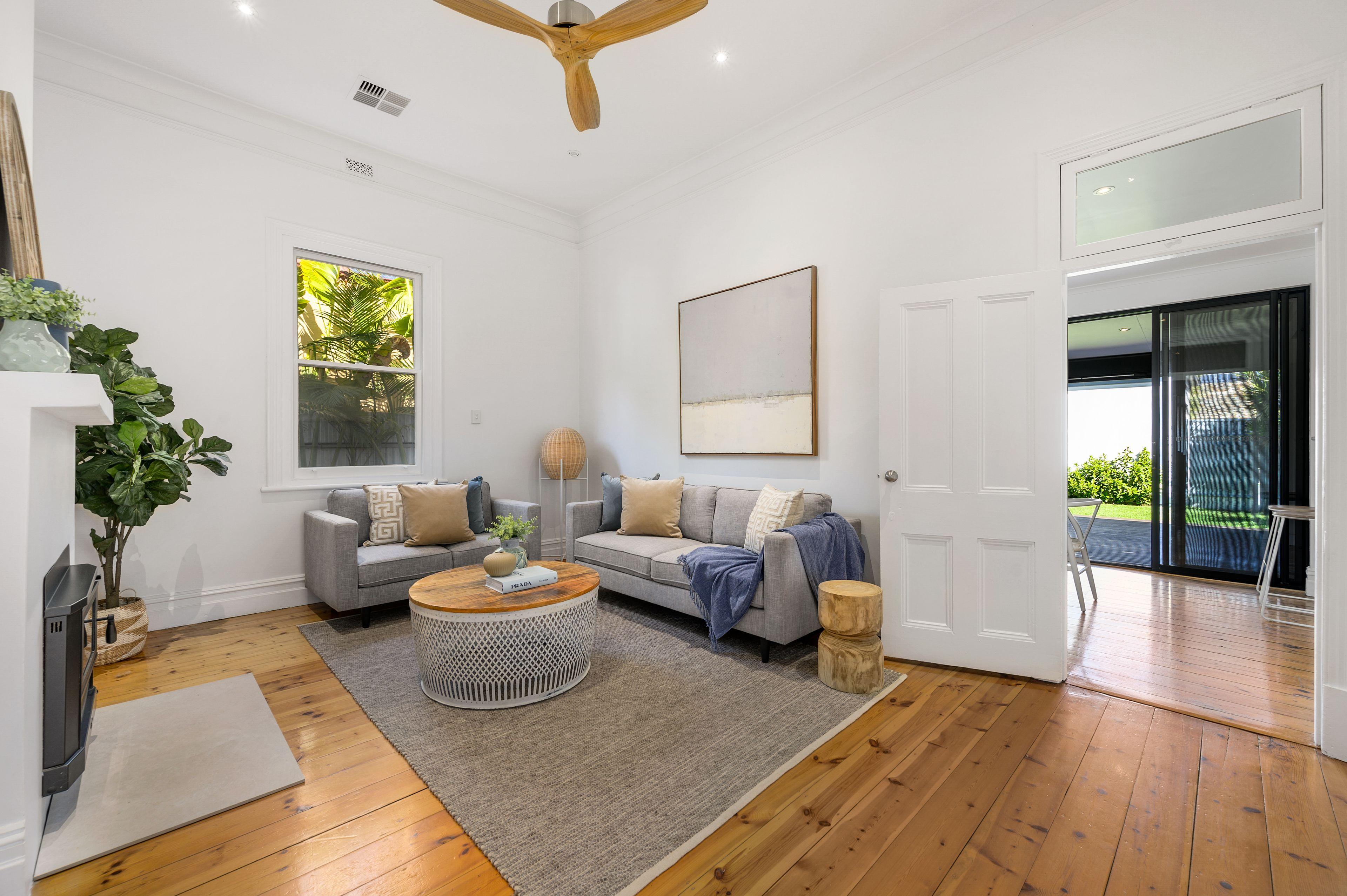 CHARACTER VILLA IN BEACHSIDE SUBURB!