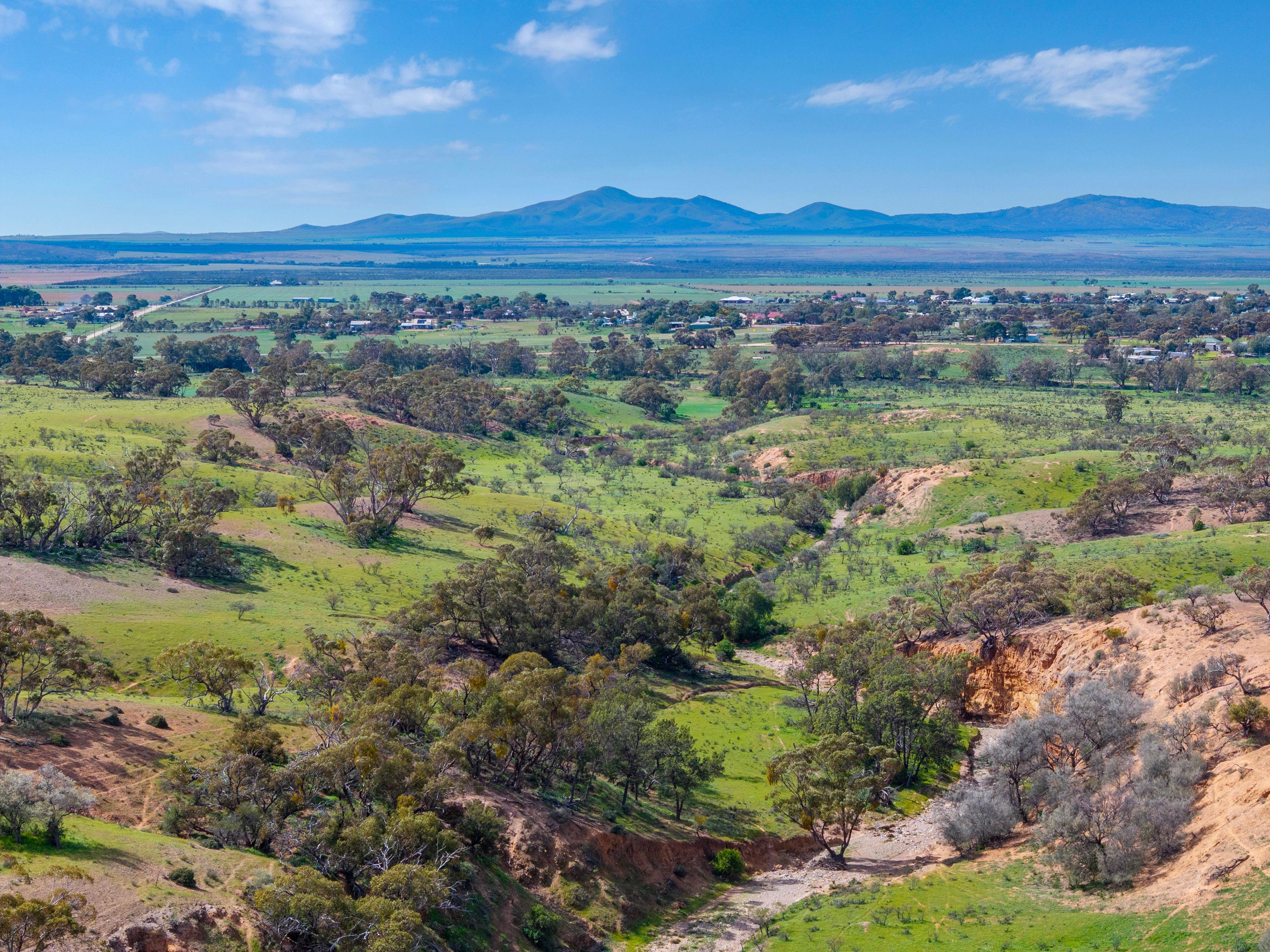 Grazing, Cropping and Country Living with Outlooks to Match
