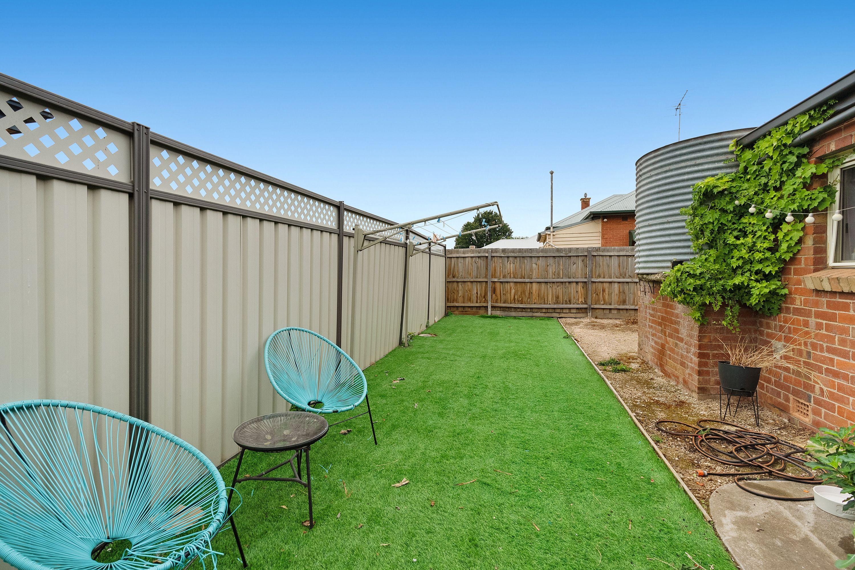 CLASSIC MEETS MODERN IN THE PERFECT LOCATION