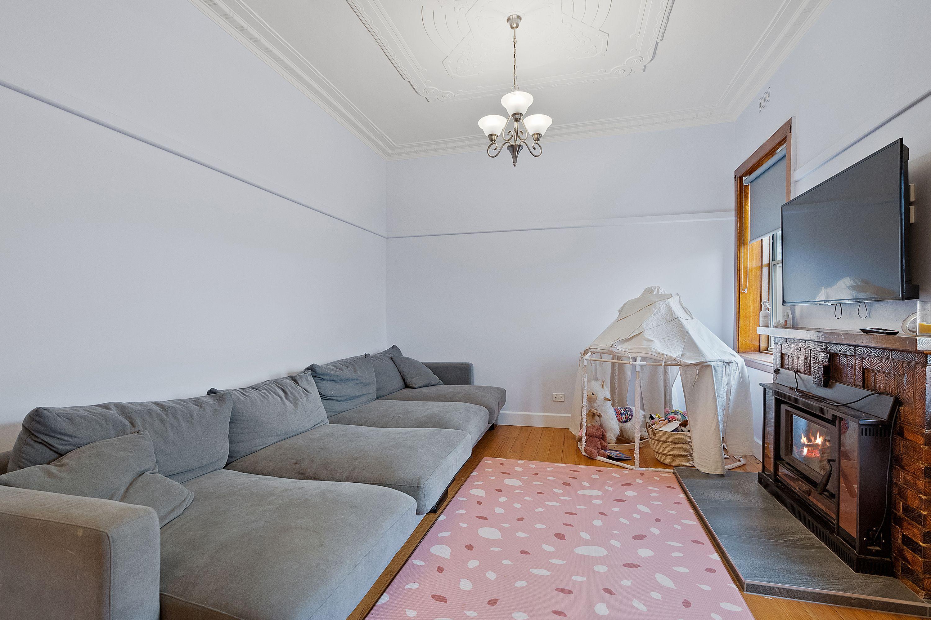 CLASSIC MEETS MODERN IN THE PERFECT LOCATION