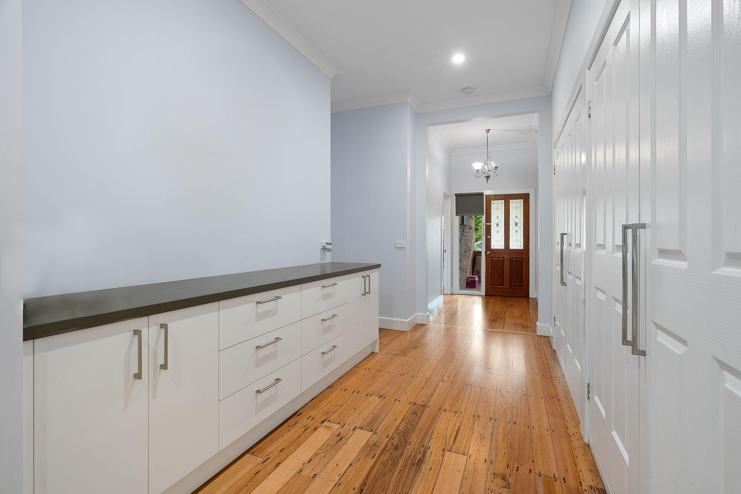 CLASSIC MEETS MODERN IN THE PERFECT LOCATION