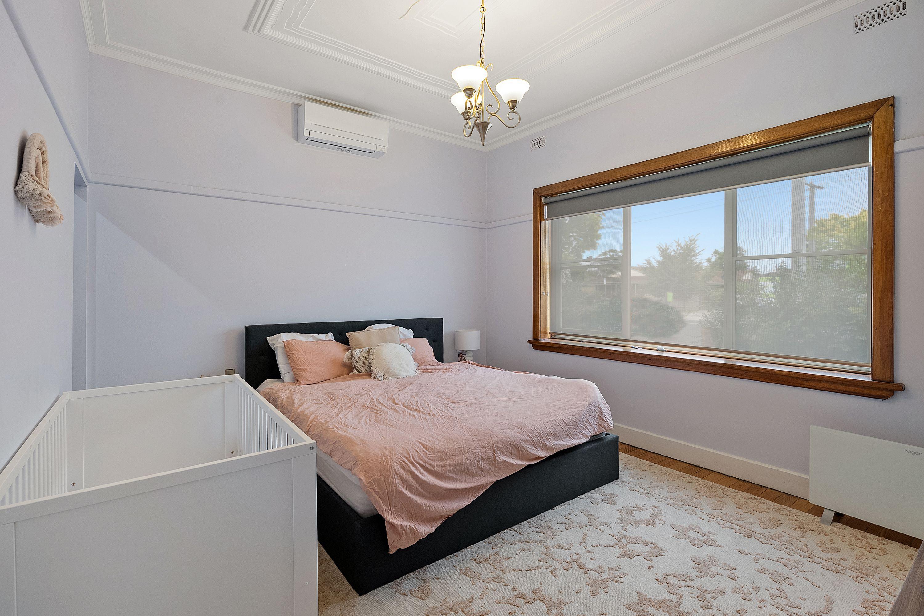 CLASSIC MEETS MODERN IN THE PERFECT LOCATION