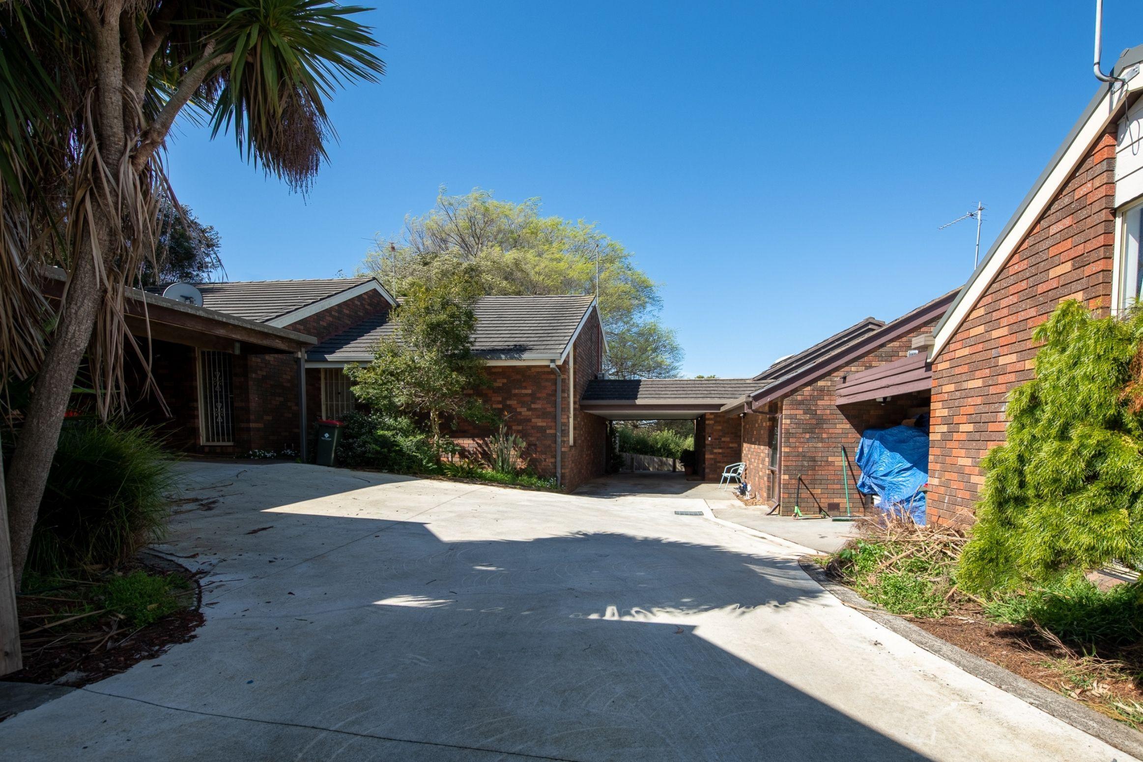 Modern Split Level Unit in Leongatha!