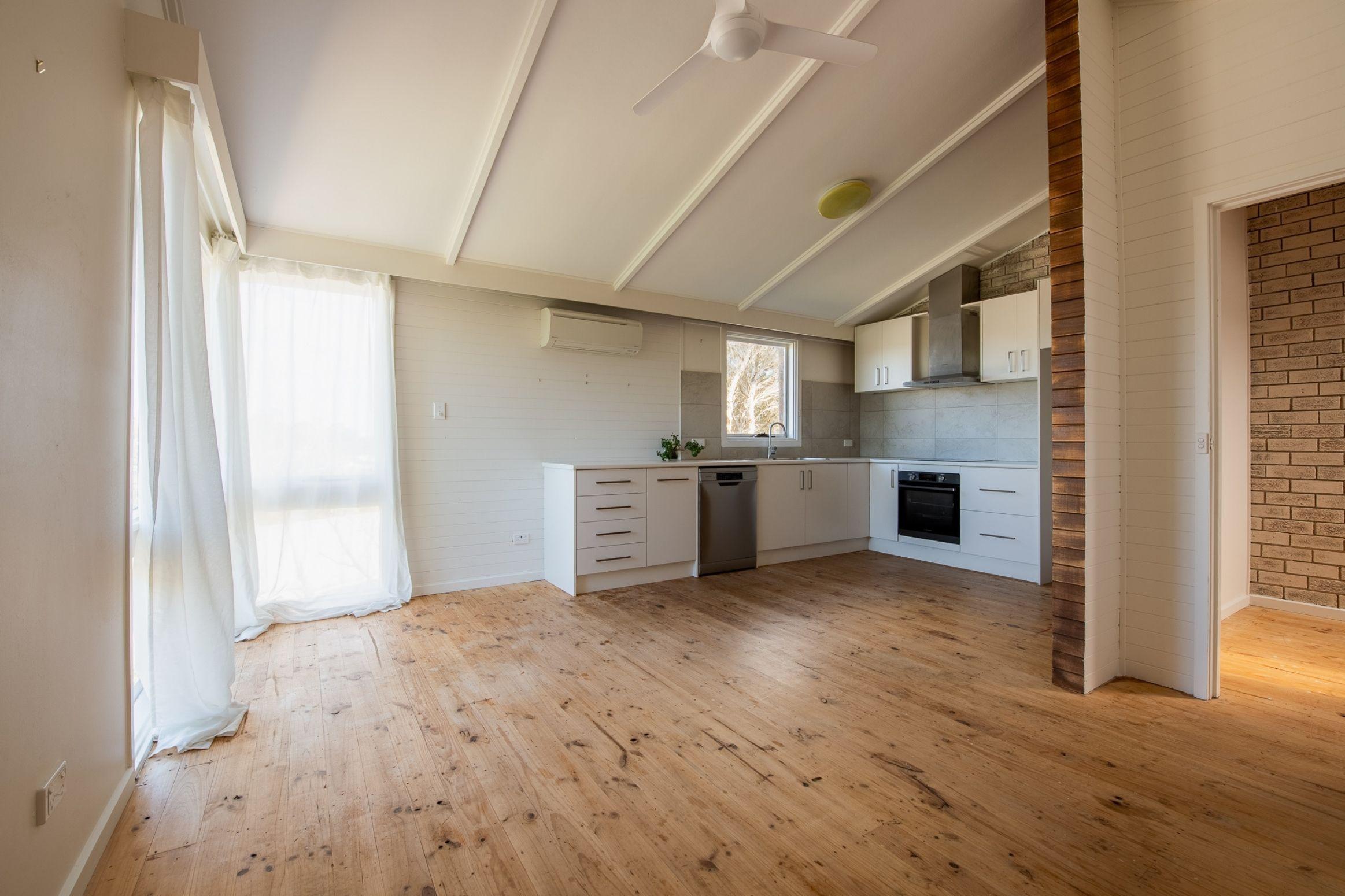 Modern Split Level Unit in Leongatha!