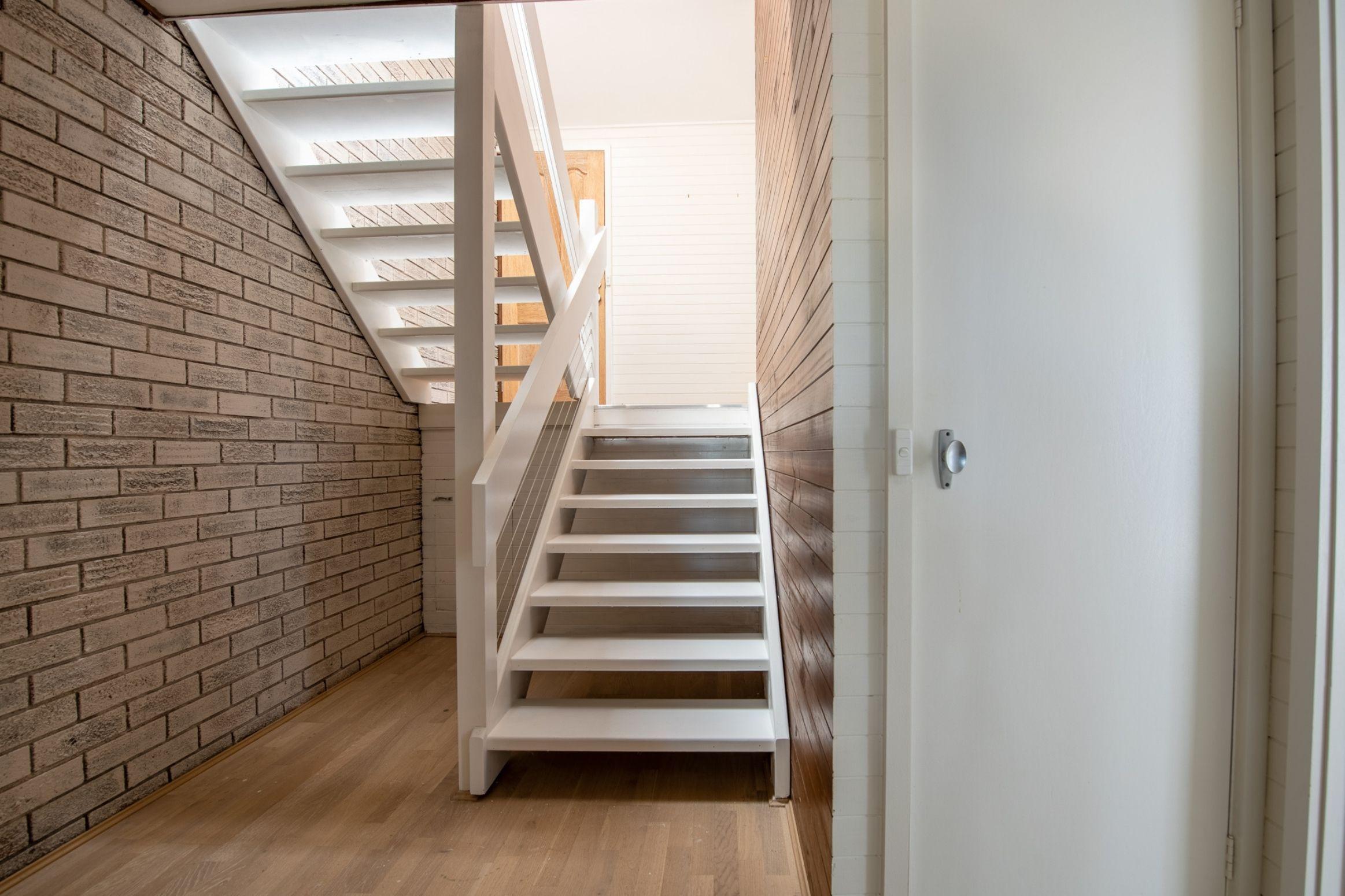 Modern Split Level Unit in Leongatha!