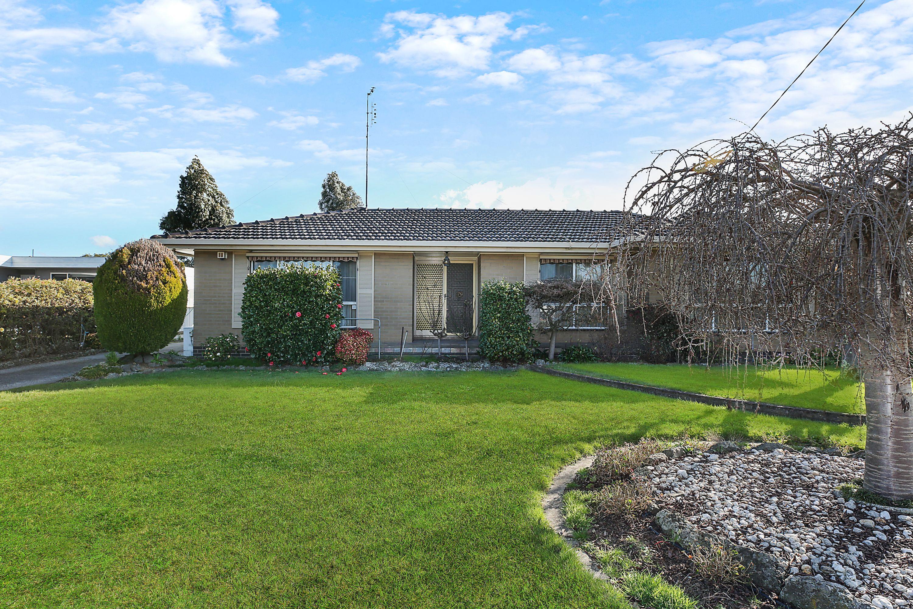 Prop-GPT: House: VIC Elliminyt, VIC 3250 Home For Rent