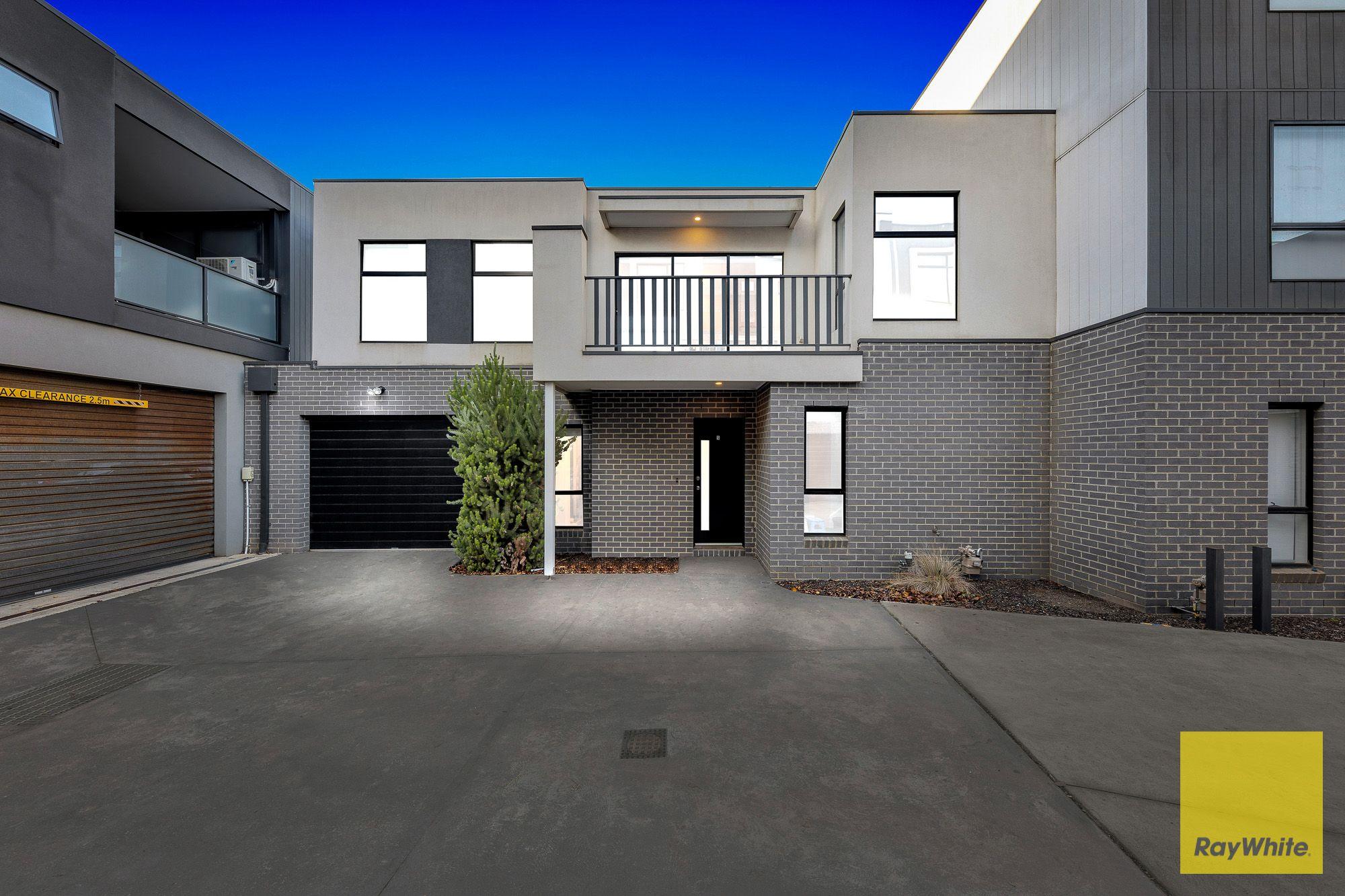 Prop-GPT: House: VIC Tarneit, VIC 3029 Home For Rent
