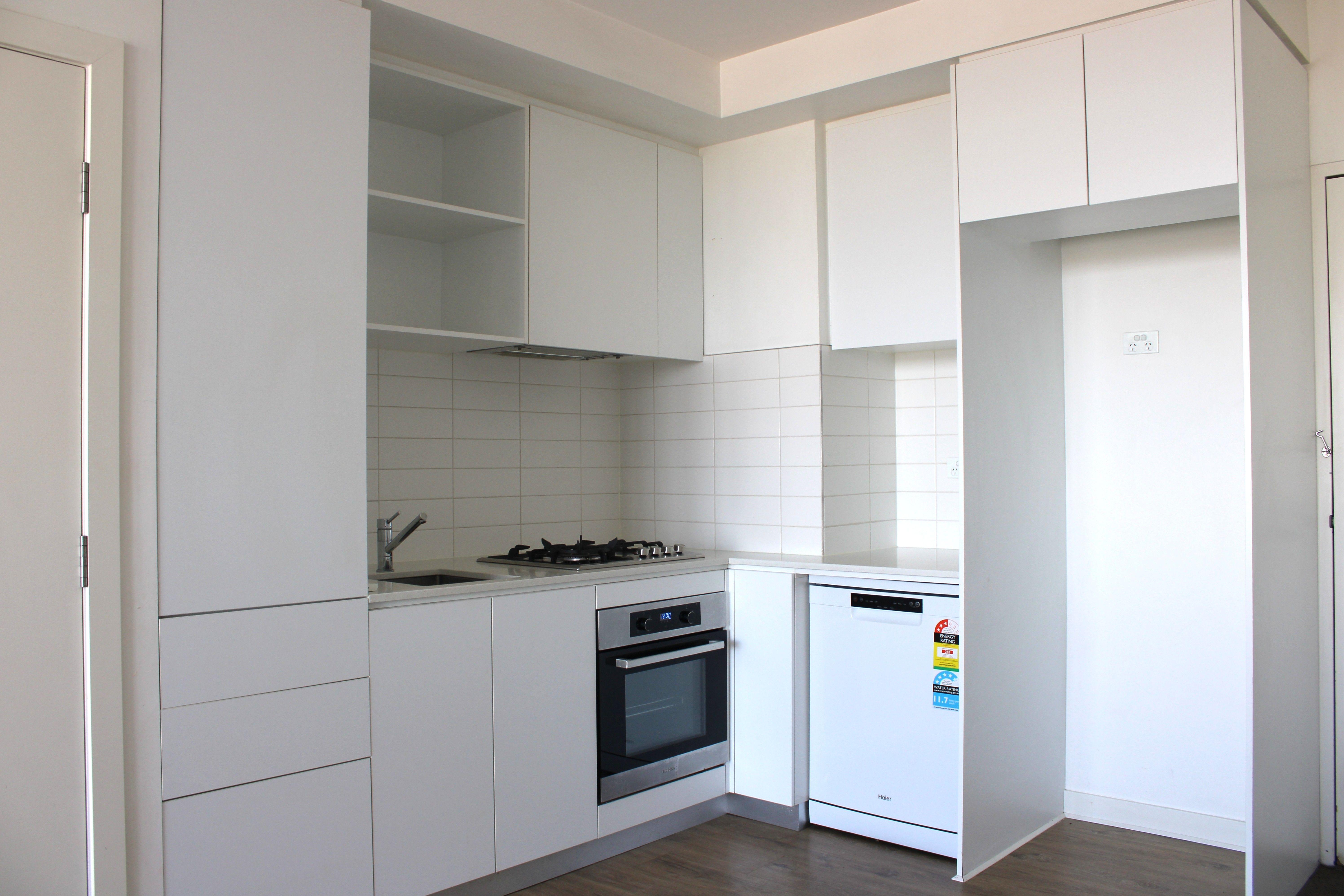 Pristine Modern Apartment in the Heart of Reservoir!