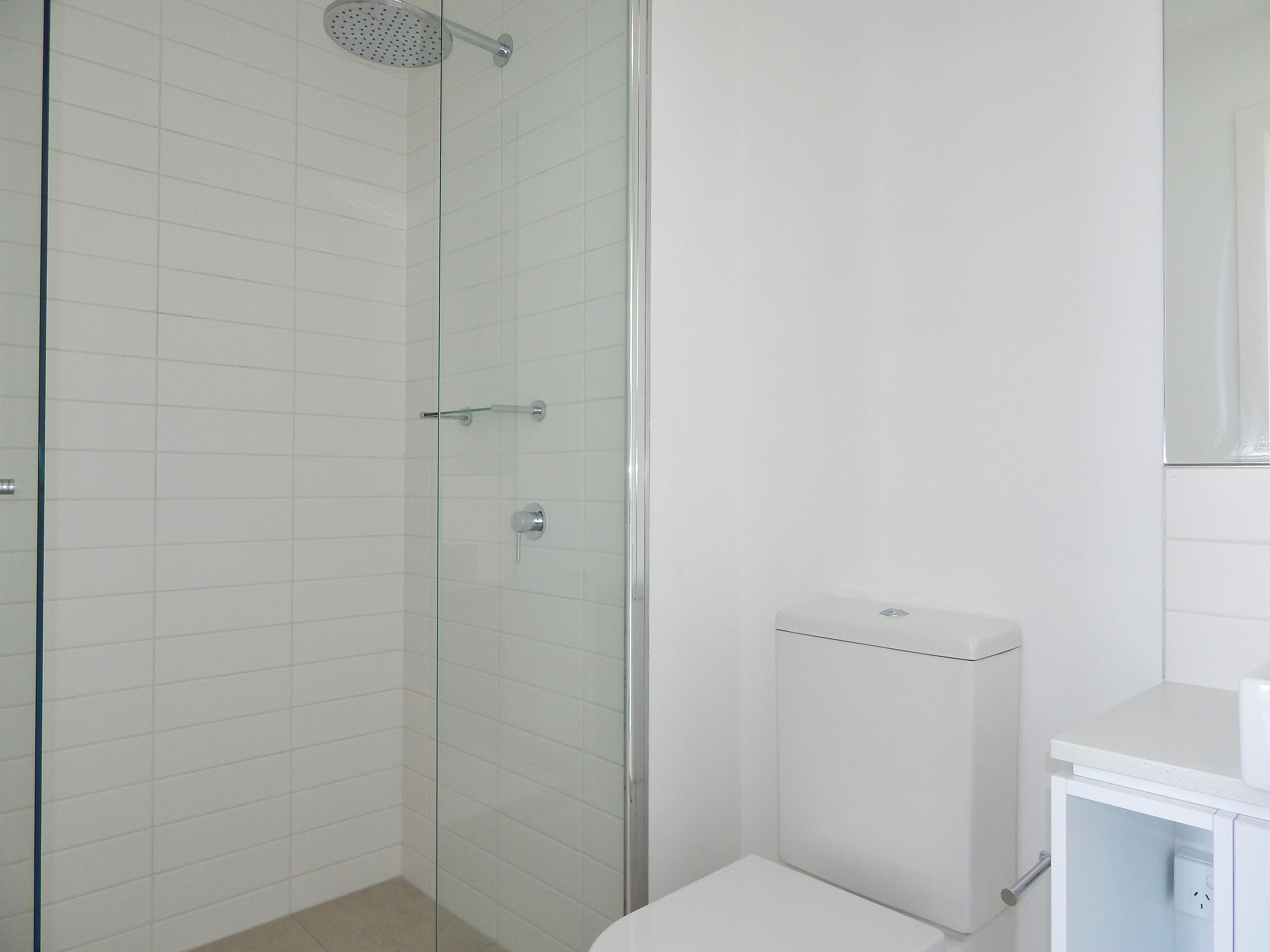 Pristine Modern Apartment in the Heart of Reservoir!