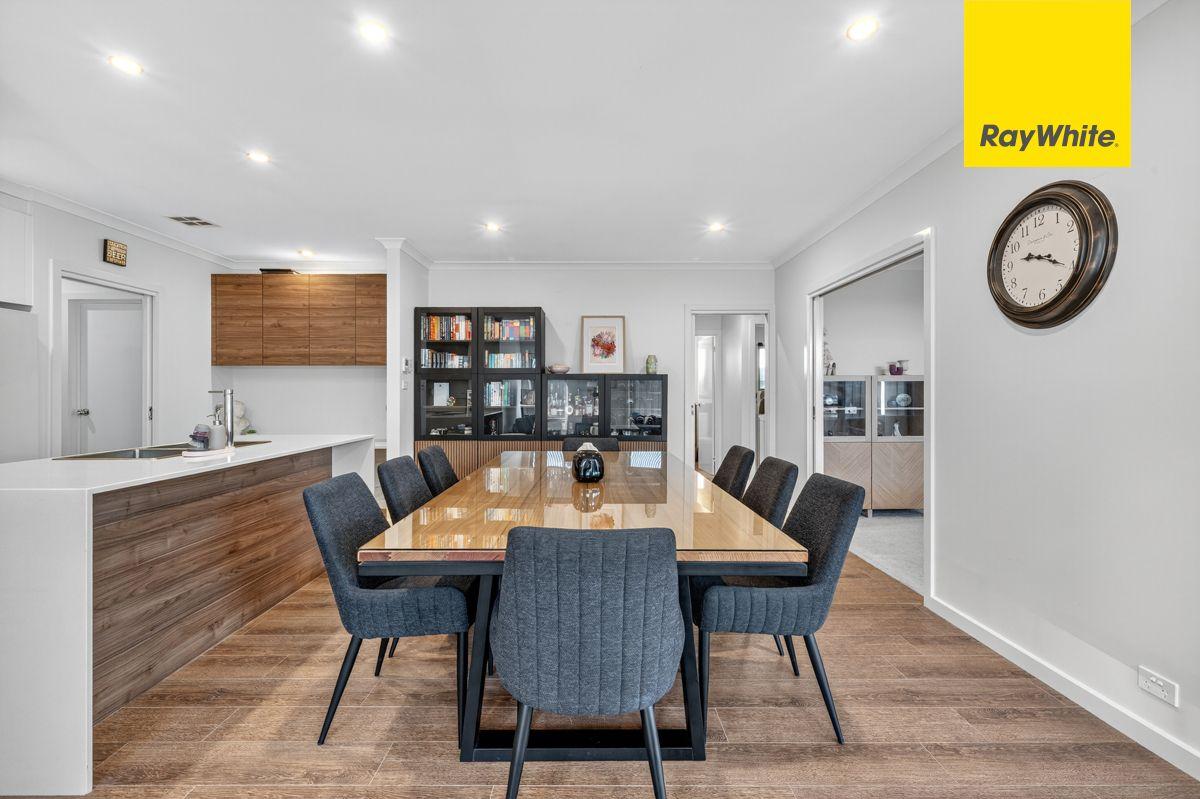 Gracious Family Living in Googong