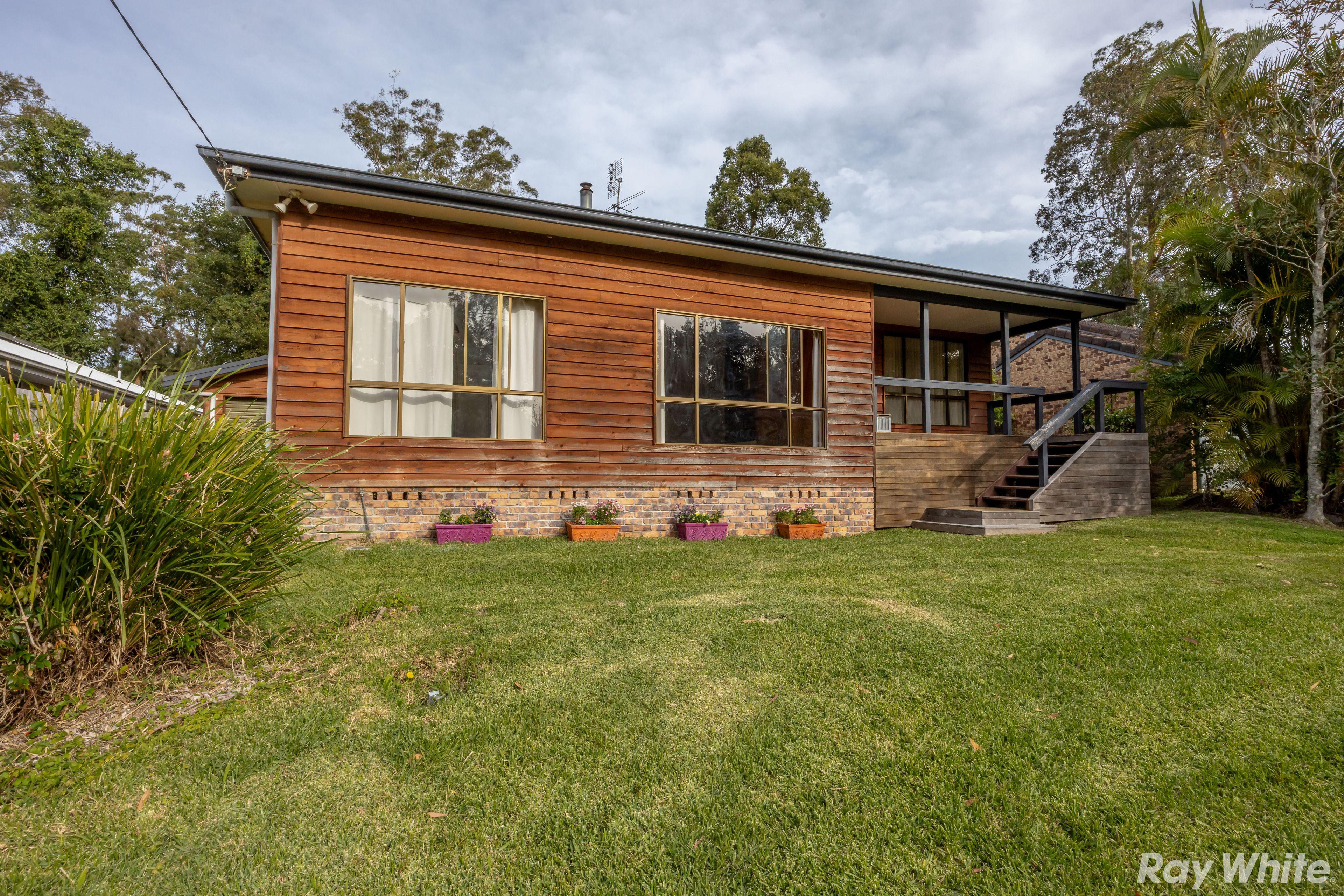 Prop-GPT: House: NSW Smiths Lake, NSW 2428 Home For Rent