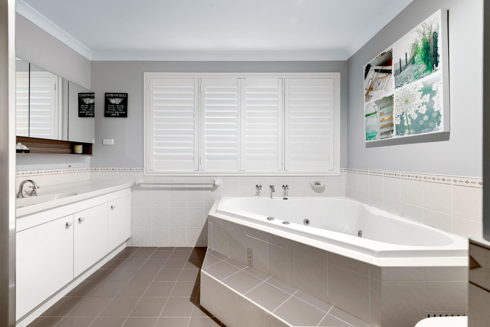 5 Bedroom Family Home + Solar