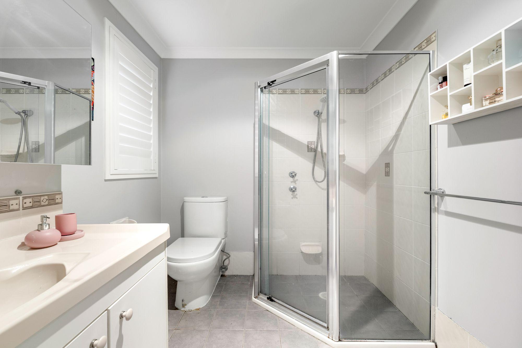 5 Bedroom Family Home + Solar