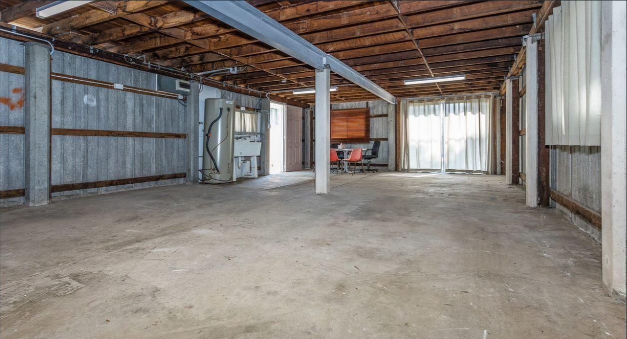 3 BEDROOM HIGHSET CLOSE TO THE BEACH