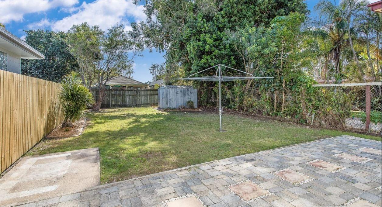 3 BEDROOM HIGHSET CLOSE TO THE BEACH