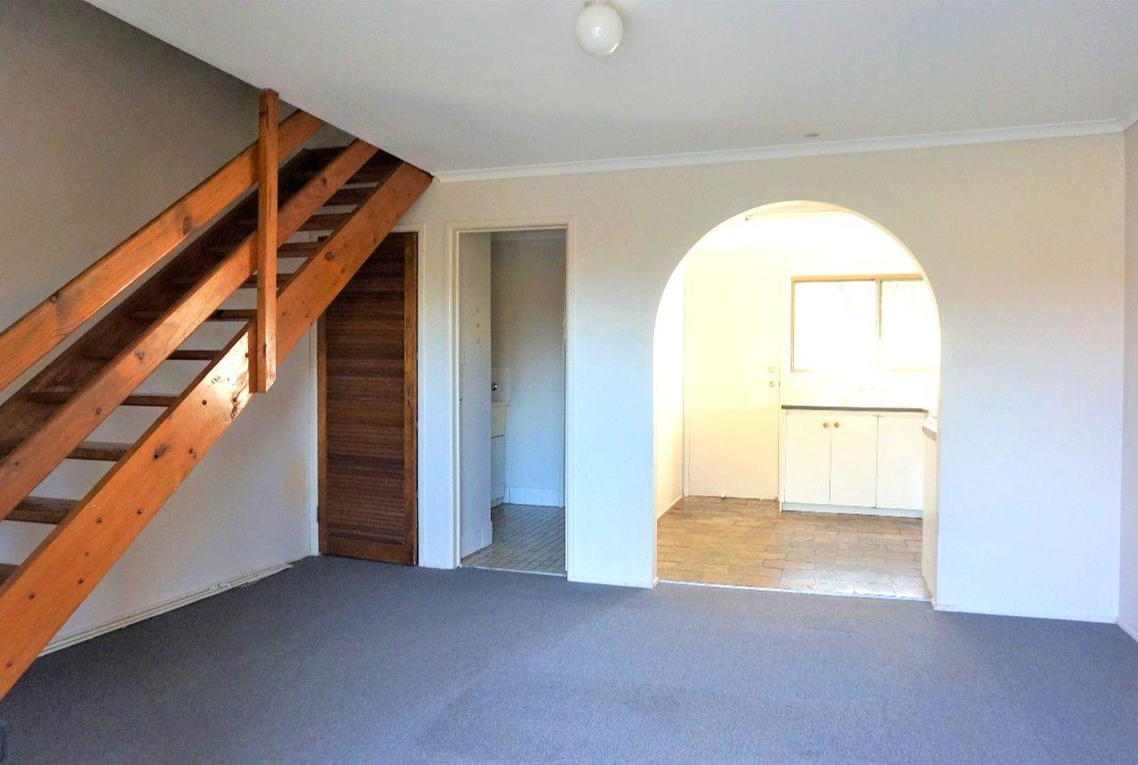 Prop-GPT: Unit: QLD Woodridge, QLD 4114 Home For Rent