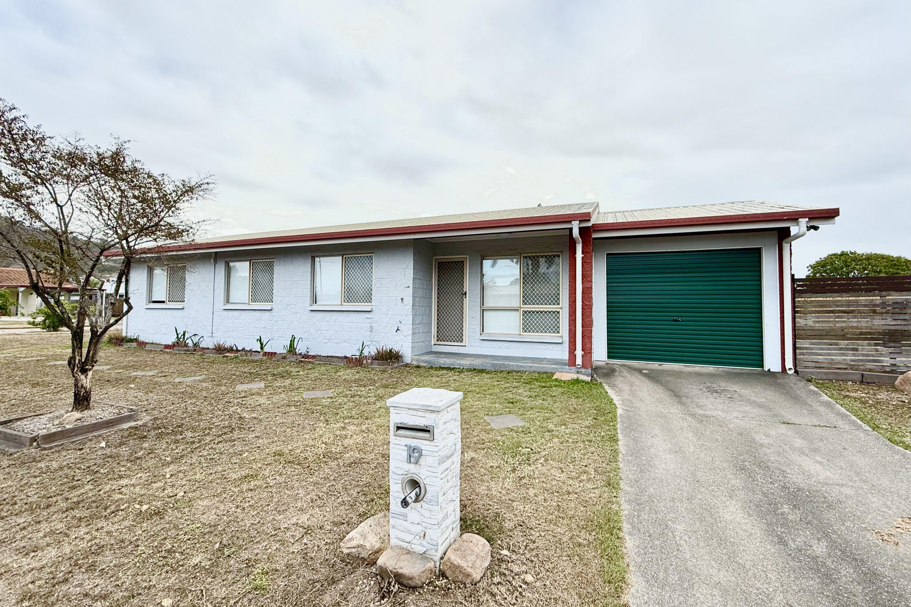 Prop-GPT: House: QLD Mount Louisa, QLD 4814 Home For Rent