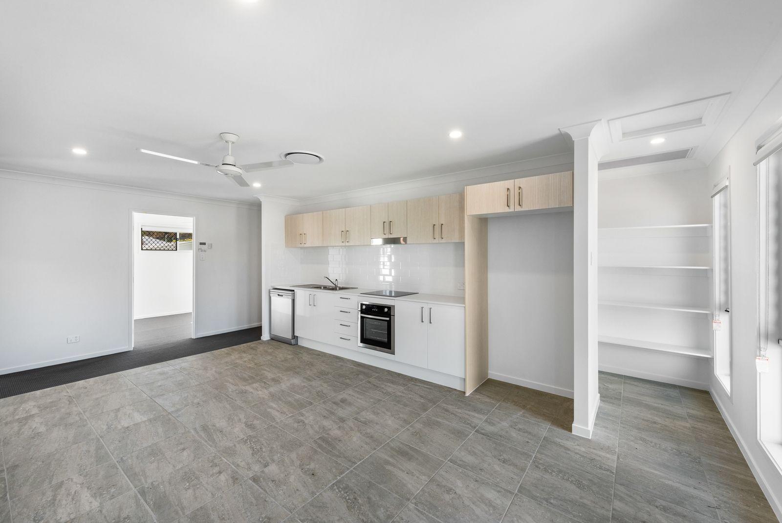 NEAR NEW STYLISH HOME - INCLUDES DOWNSTAIRS STUDIO