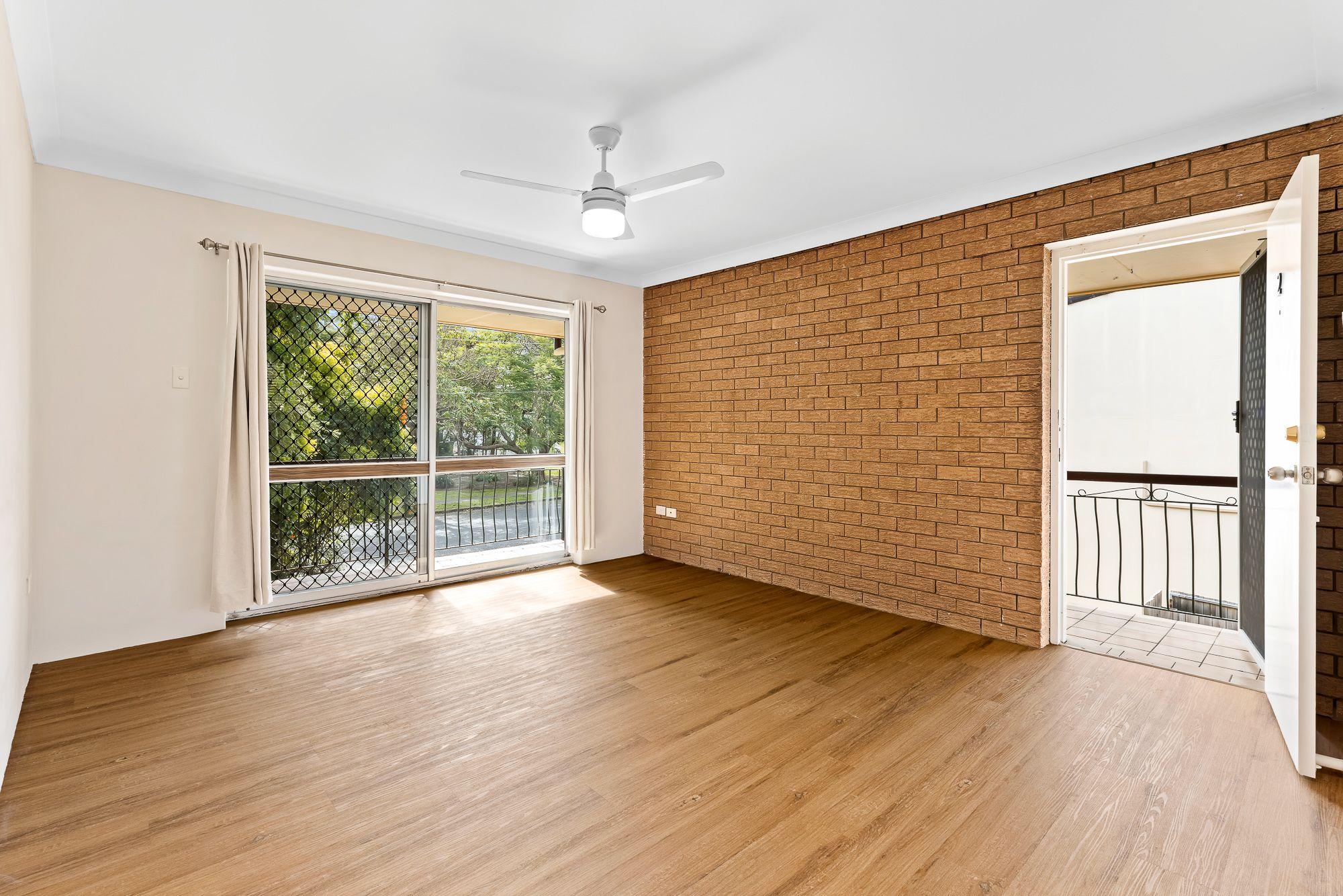 A rare find - 3 bedroom apartment!