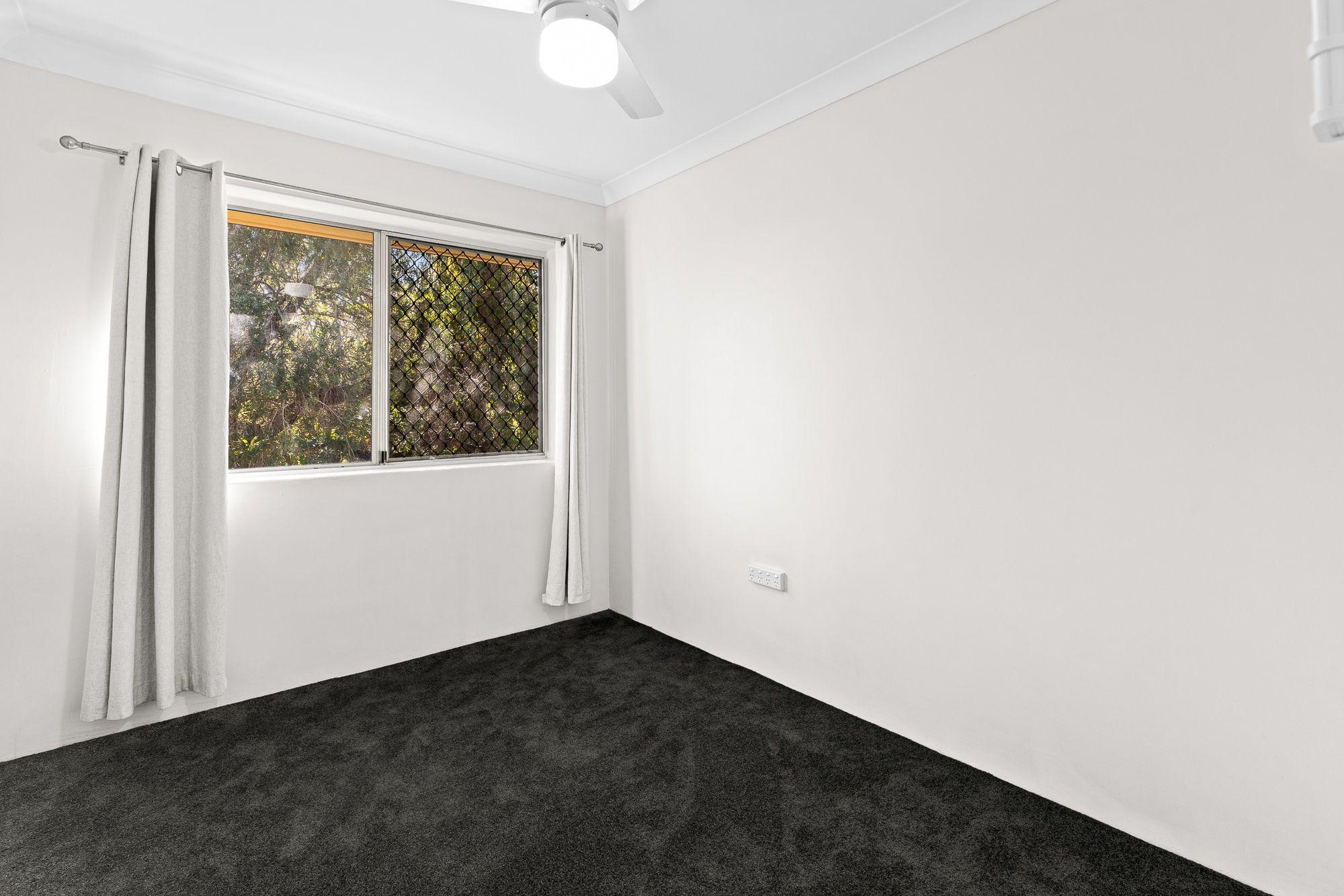 A rare find - 3 bedroom apartment!